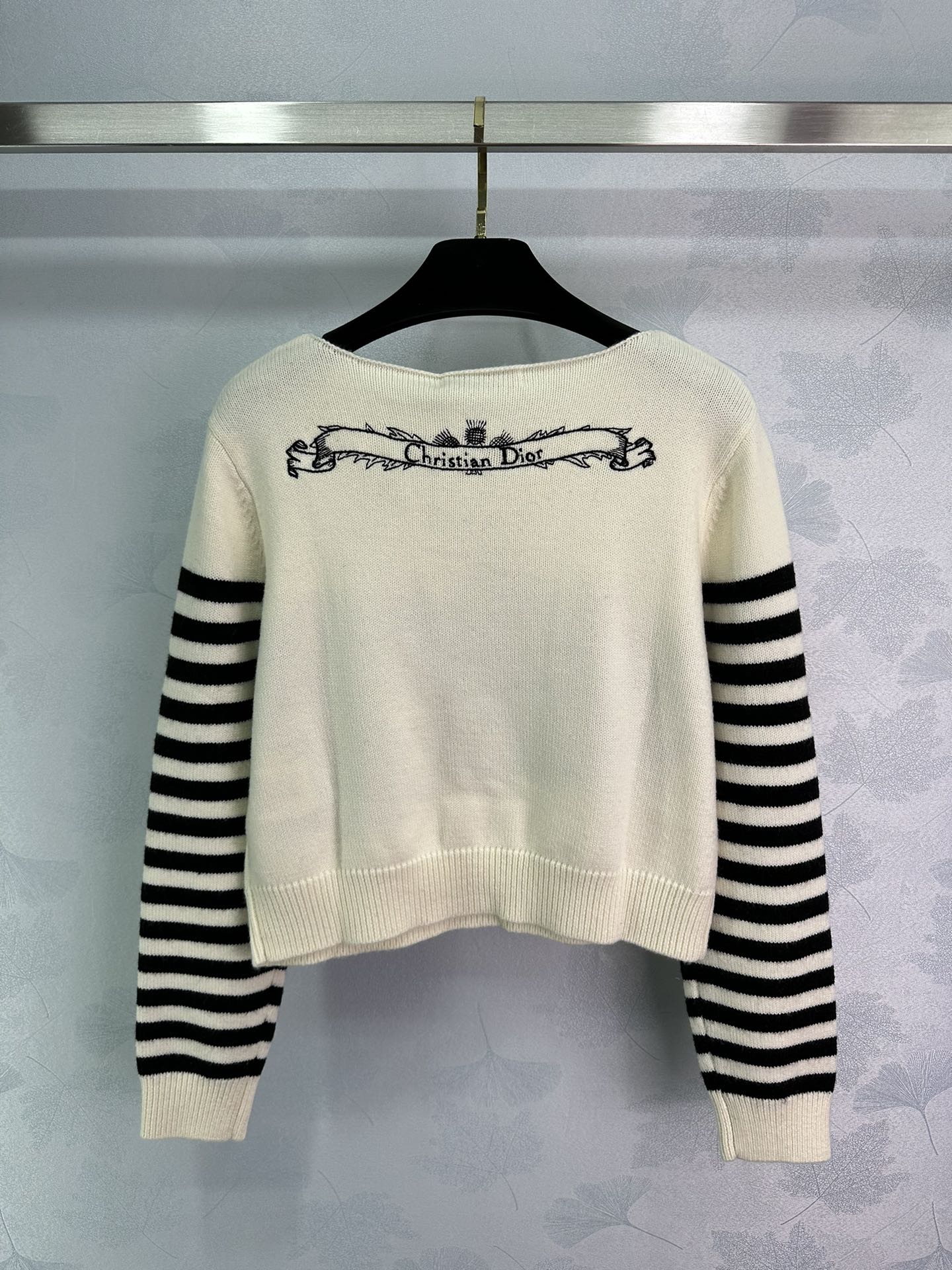 ディオールセーターメンズコピー トップス 長袖 ニット素材 暖かい シンプル 縞の袖 冬服 ホワイト_2