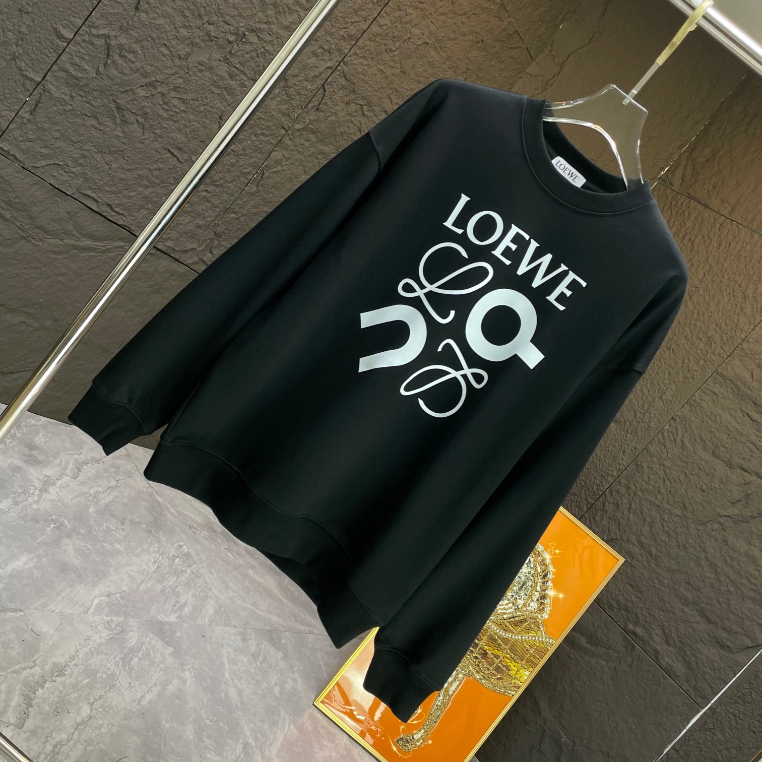 数量限定の爆買 ロエベ ジブリ コラボ パーカーＮ級品 トップス 純綿 厚い ロゴプリント ゆったり 柔らかい ブラック_2