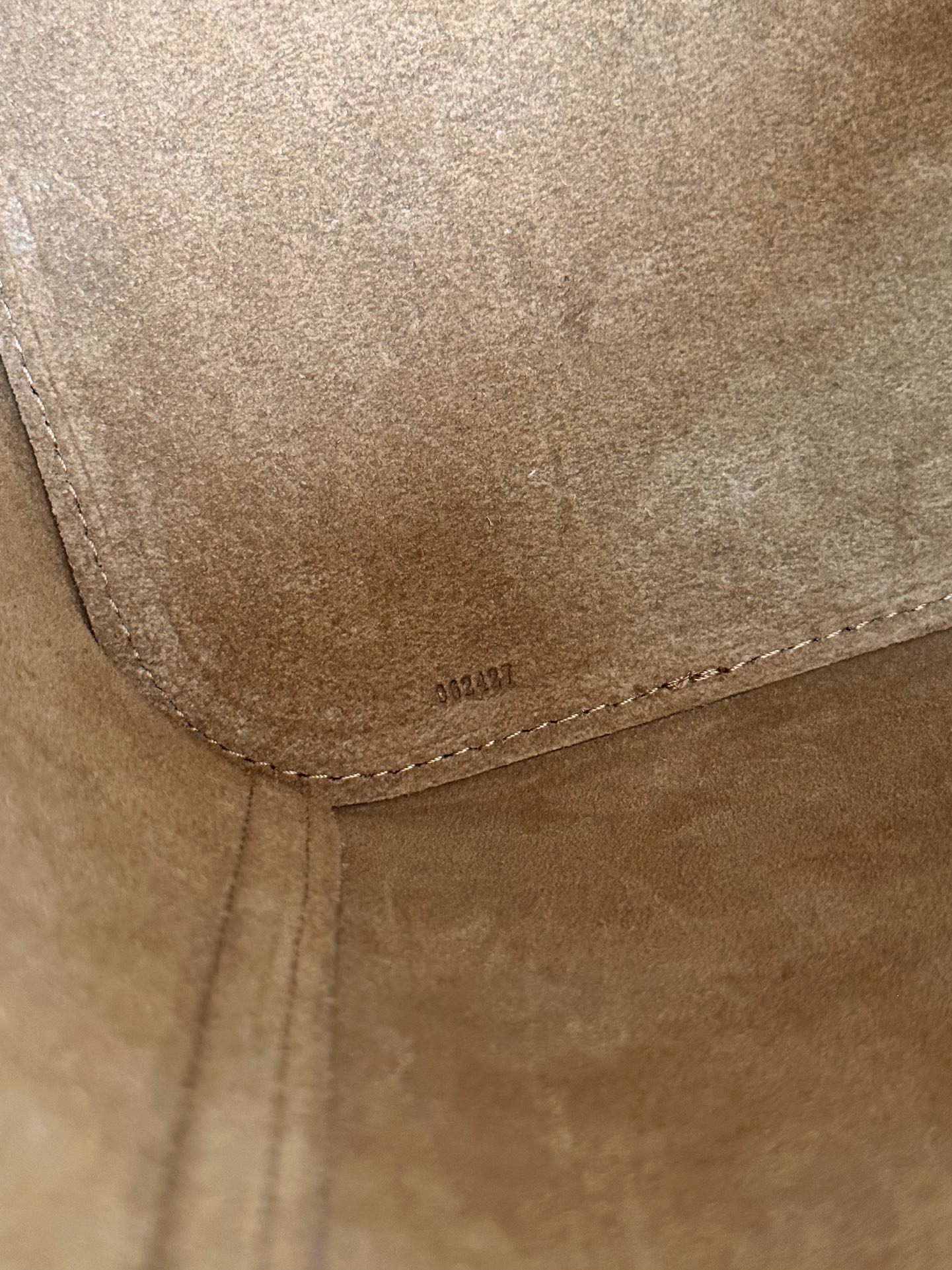 人気販売 loewe バッグ激安通販 斜め掛けバッグ レザー 本革 Ｍサイズ 柔軟の革 ブラウン_8