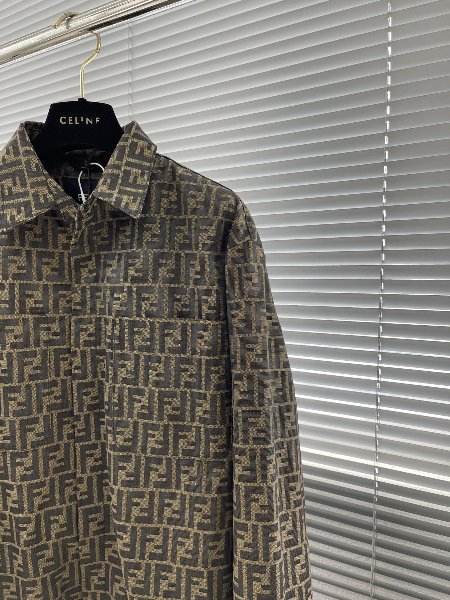 fendi カッター シャツコピー ビジネス 通勤 トップス 花柄 高級品 シンプル 柔らかい ブラウン_3