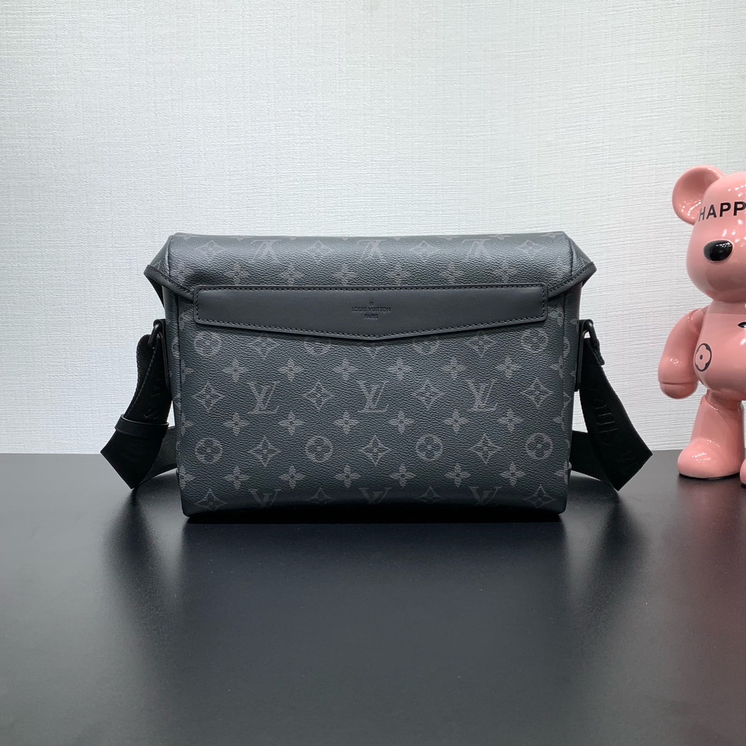 人気新品 ヴィトン バッグ 色落ちスーパーコピー レザー 本革 柔らかい 斜め掛けバッグ M12517 ブラック_5
