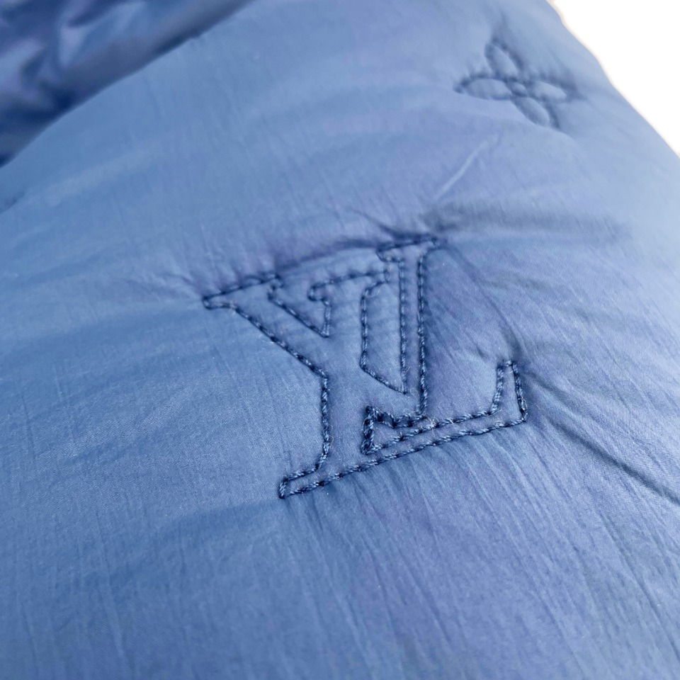 目を引く存在感 ルイヴィトンアウターＮ級品 ジャケット 綿 ふんわり 刺繍 シンプル 無袖 ブルー_5