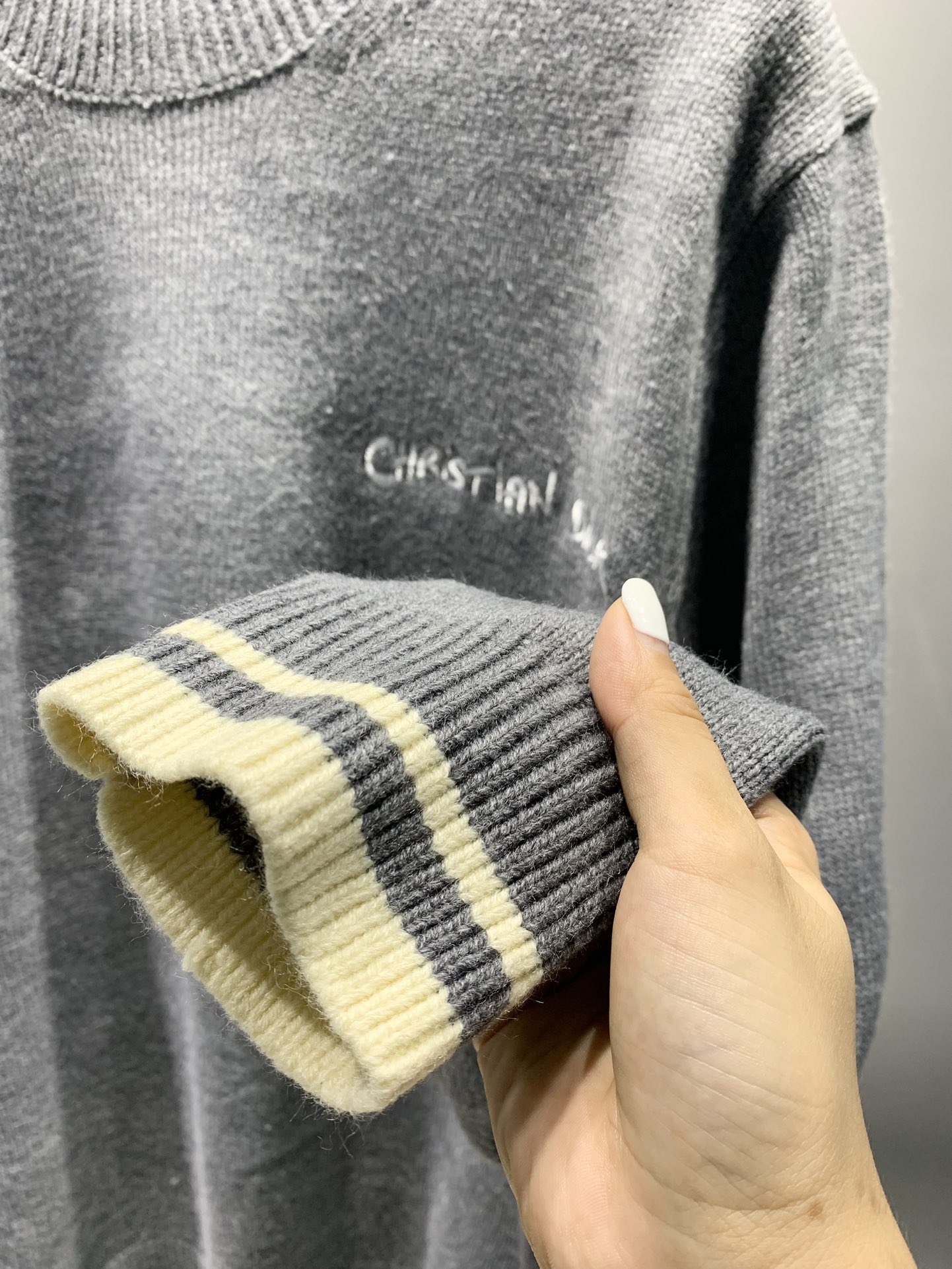 ディオールセーターメンズ激安通販 トップス ニット素材 暖かい シンプル ロゴ刺繍 グレイ_6