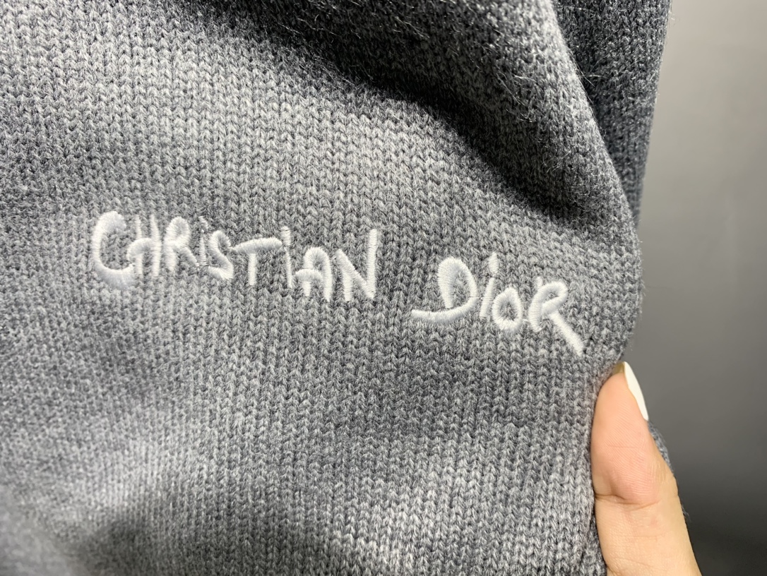 ディオールセーターメンズ激安通販 トップス ニット素材 暖かい シンプル ロゴ刺繍 グレイ_7
