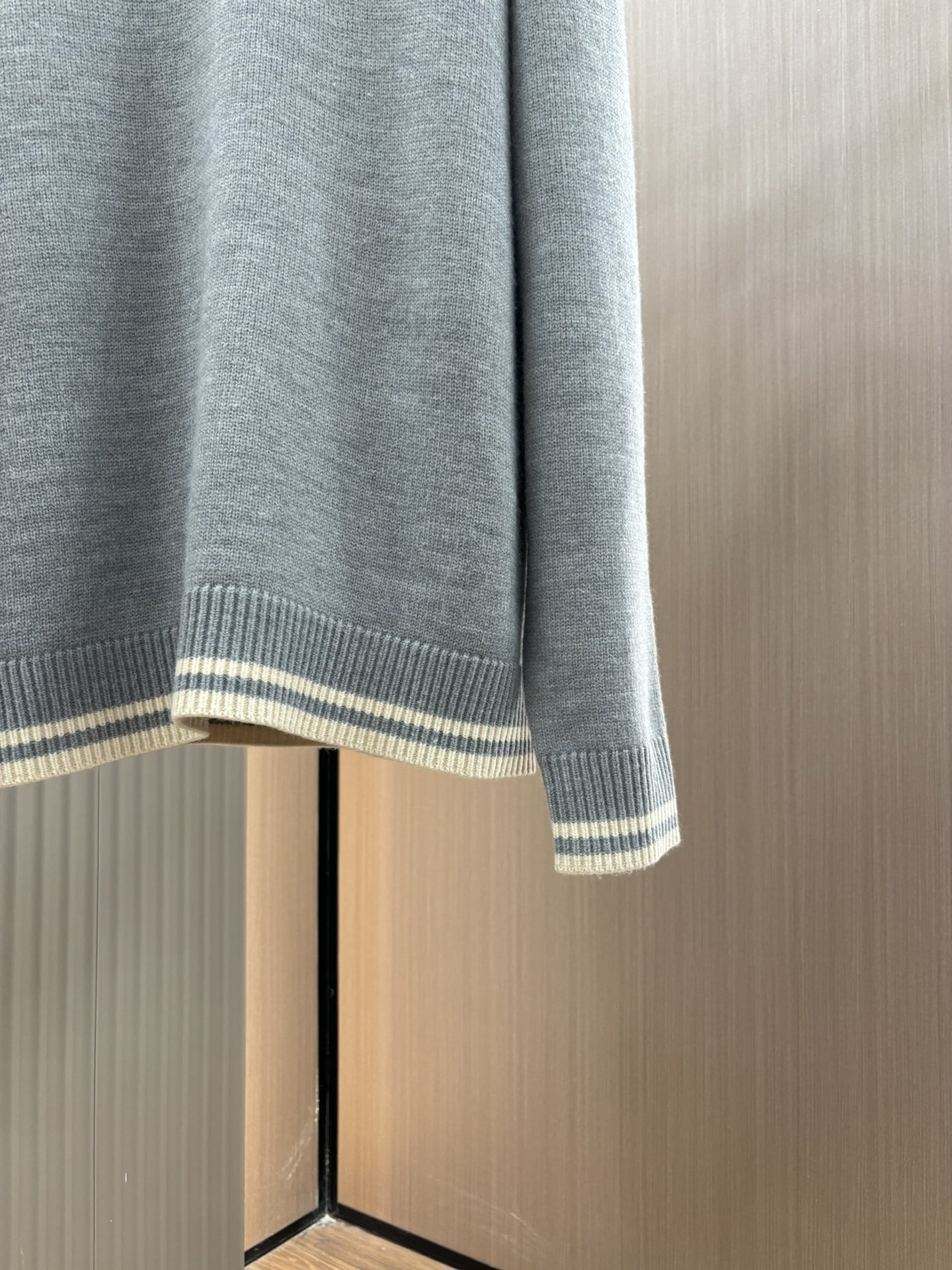 dior セーラー ニットスーパーコピー トップス セーター 柔軟 暖かい ロゴ刺繍 シンプル グレイ_7