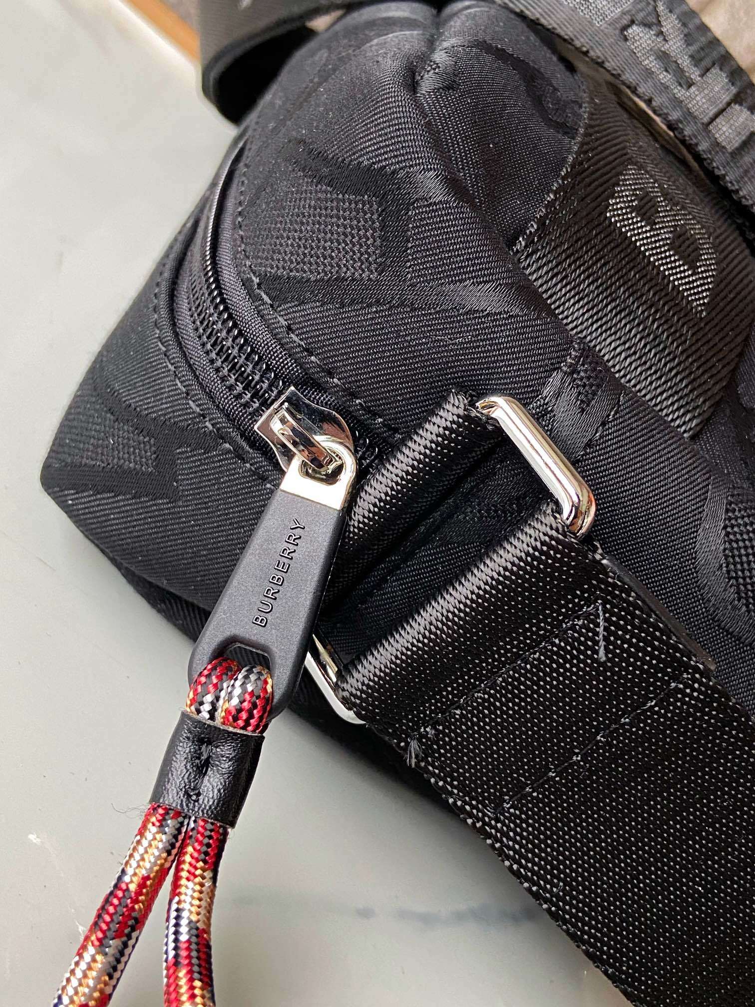 超激得の新品 burberry トート バッグ偽物 本革 男女兼用 通勤 旅行 レザー 斜め掛けバッグ ブラック_7