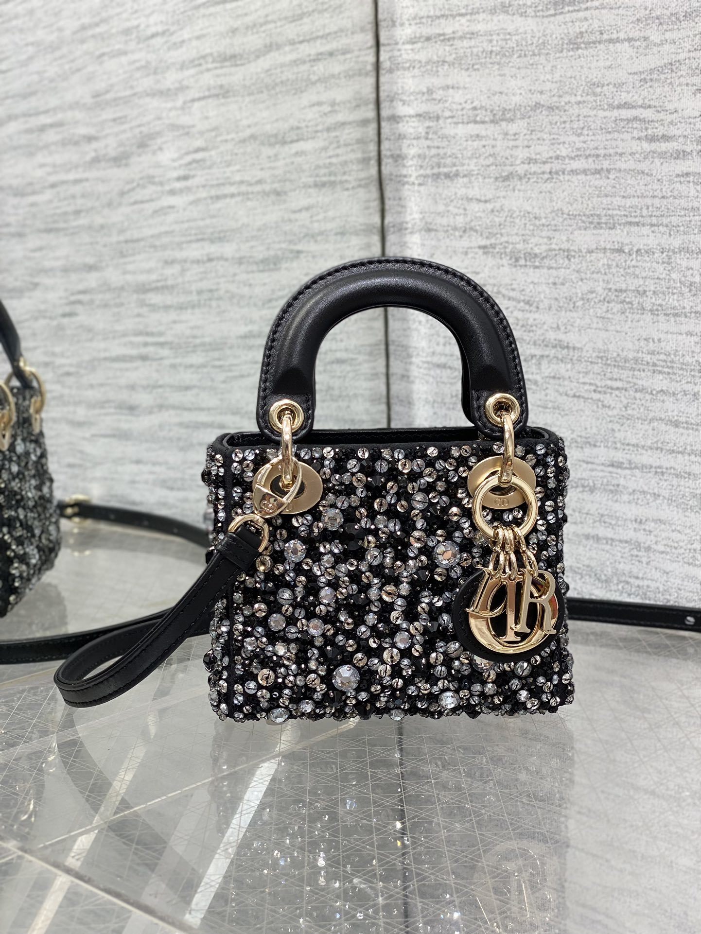 お勧め品 dior バッグ メンズスーパーコピー ハンドバッグ 優雅 レディ 本革 レザー 刺繍 ブラック_2