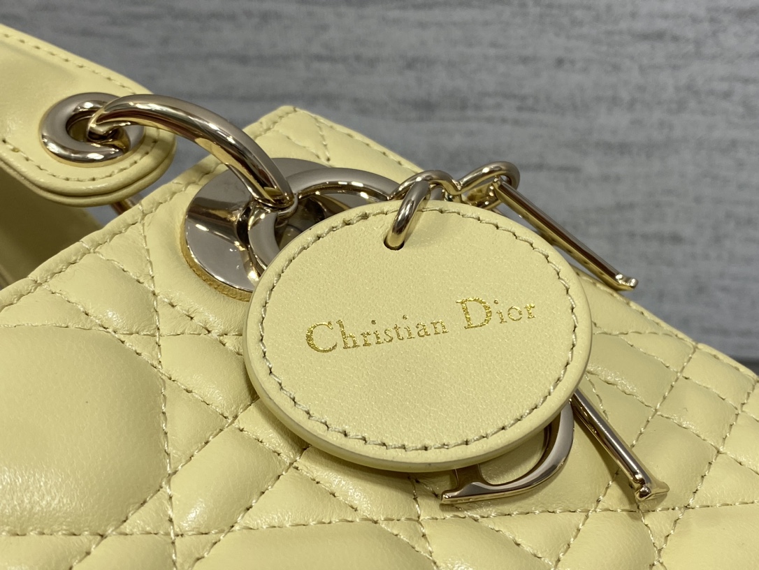 人気流行品 dior レディトート バッグスーパーコピー 牛革 優雅レディ レザー 斜め掛けバッグ ハンドバッグ イエロー_4