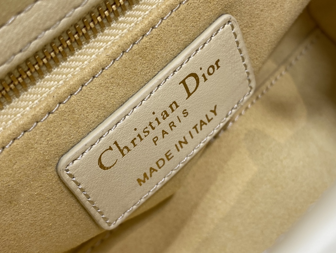 人気流行品 dior レディトート バッグスーパーコピー 牛革 優雅レディ レザー 斜め掛けバッグ ハンドバッグ イエロー_9