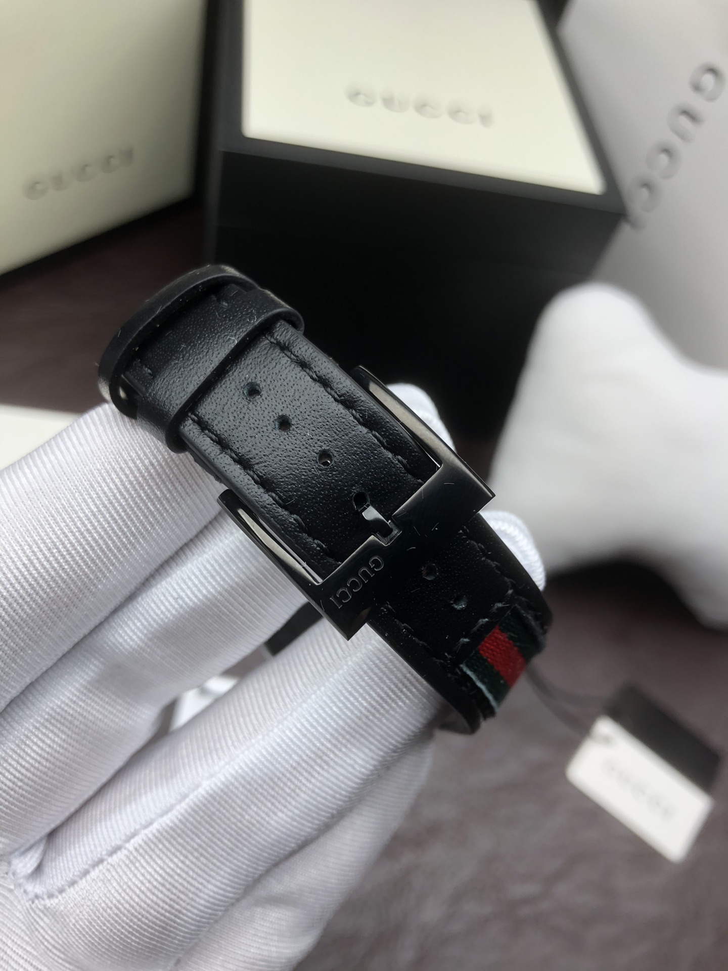 グッチ 時計偽物 ウォッチ 薄い  腕時計 本革 レザーバンド 防水 黒いケース ブラック_4