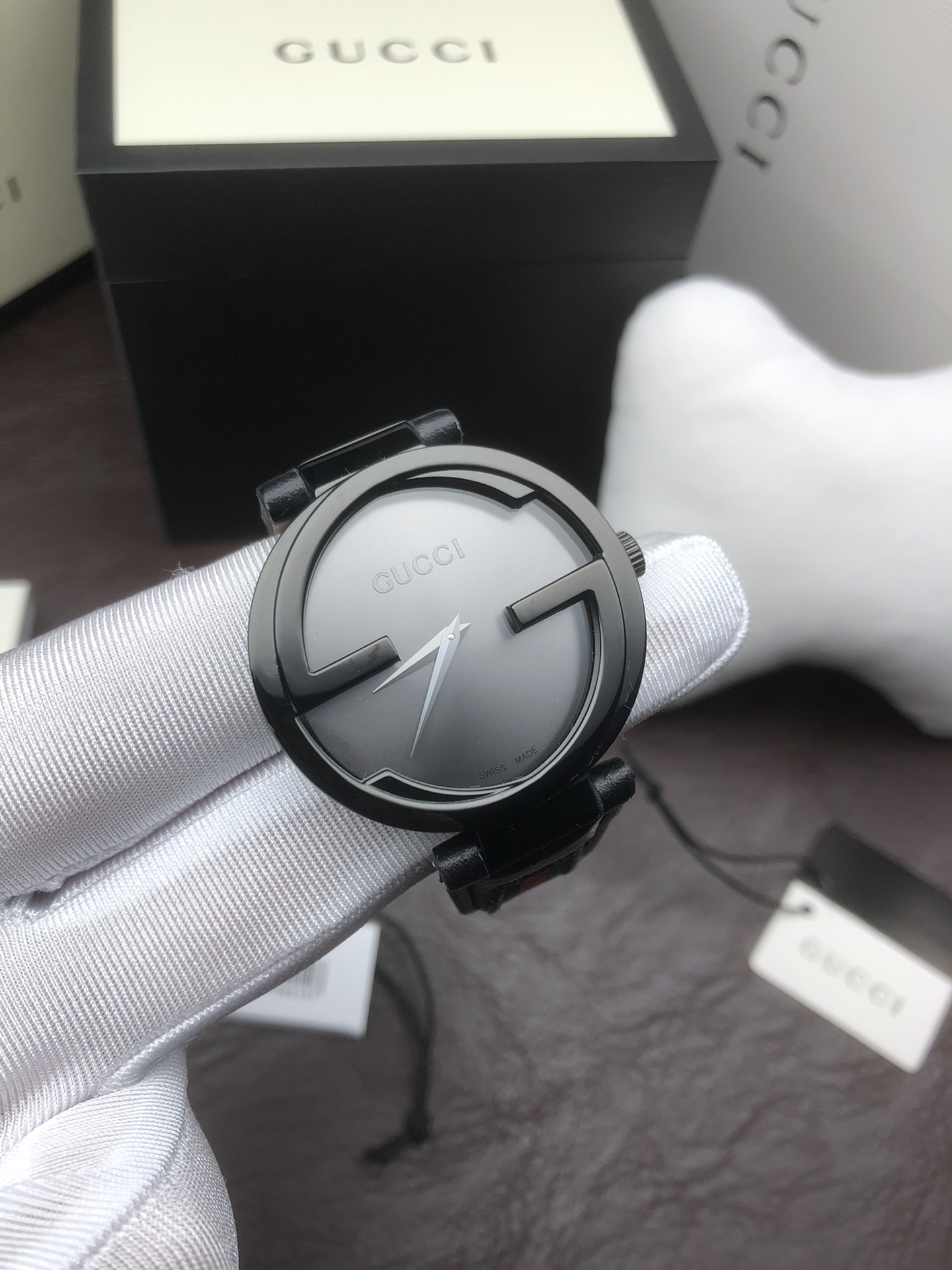 グッチ 時計偽物 ウォッチ 薄い  腕時計 本革 レザーバンド 防水 黒いケース ブラック_5