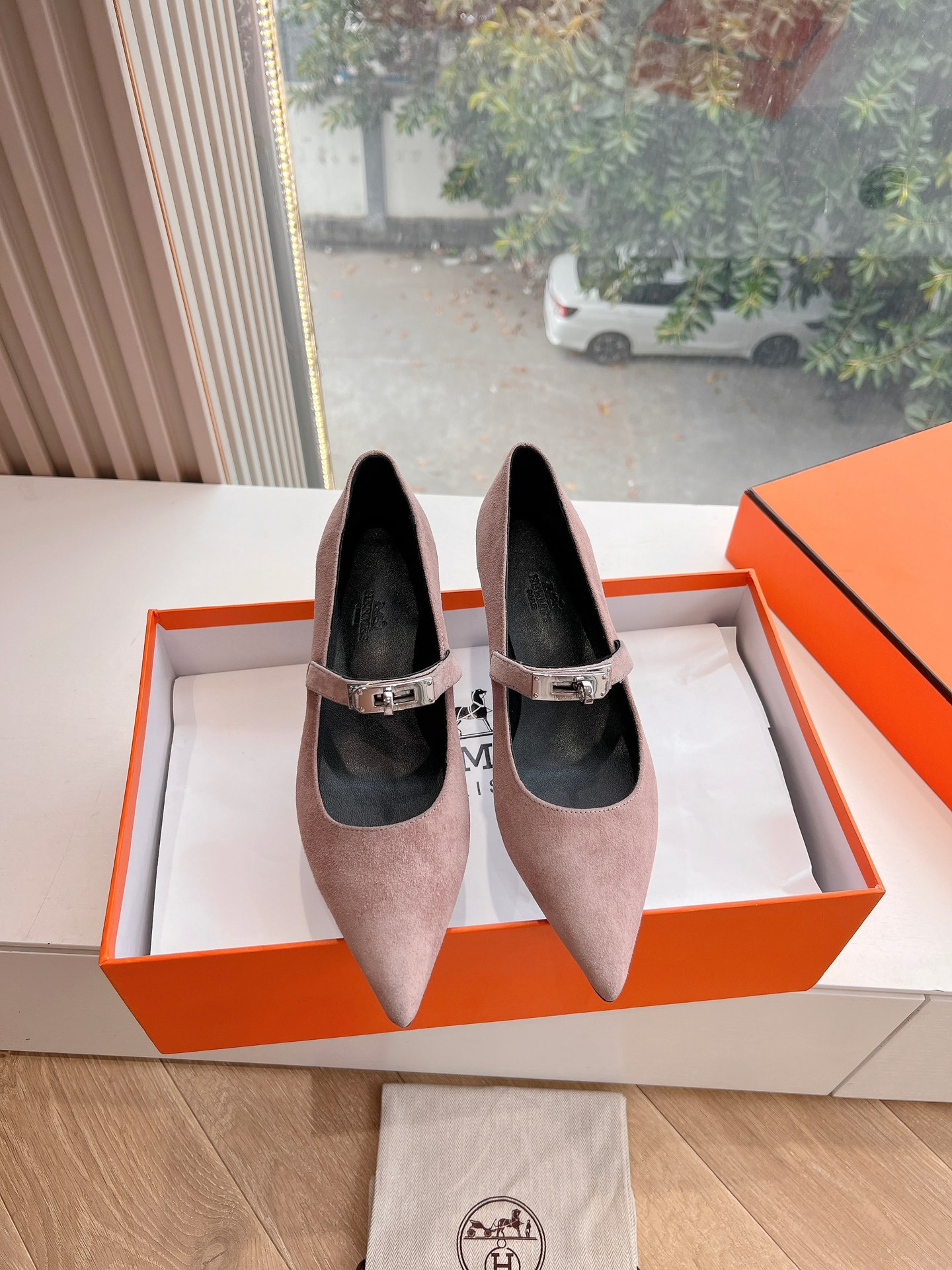 hermes ファースト シューズスーパーコピー パップス 優雅 レディ 本革 上質品 あるきやすい ピンク_1