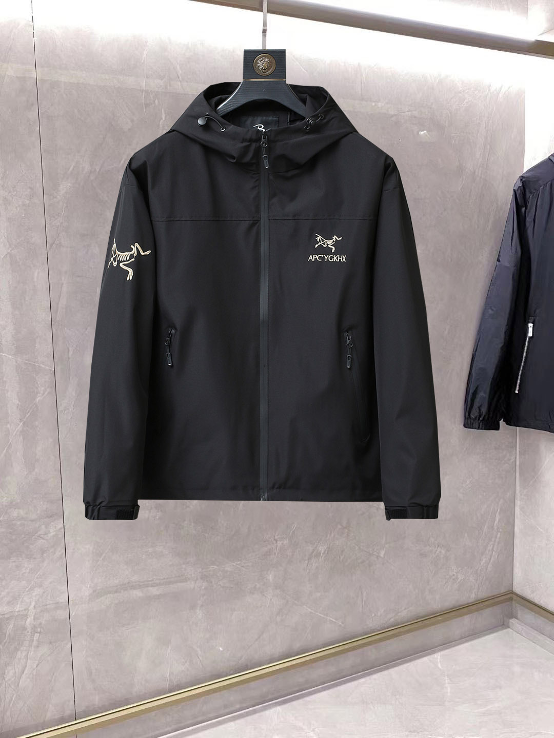 アークテリクス アトム ar ジャケット偽物 トップス アウター 防風 フード付き 暖かい ブラック_1