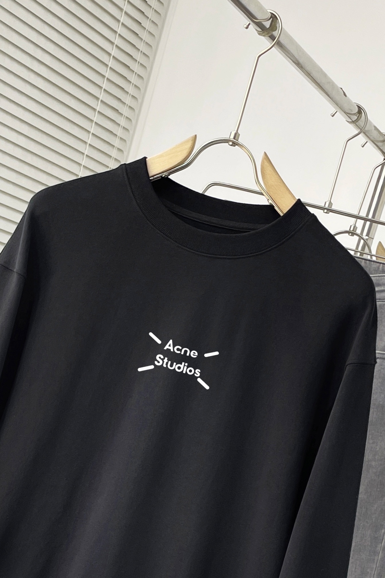 アクネストゥディオズ tシャツ コーデコピー 純綿 長袖トップス ロゴプリント 夏秋服 ブラック_4