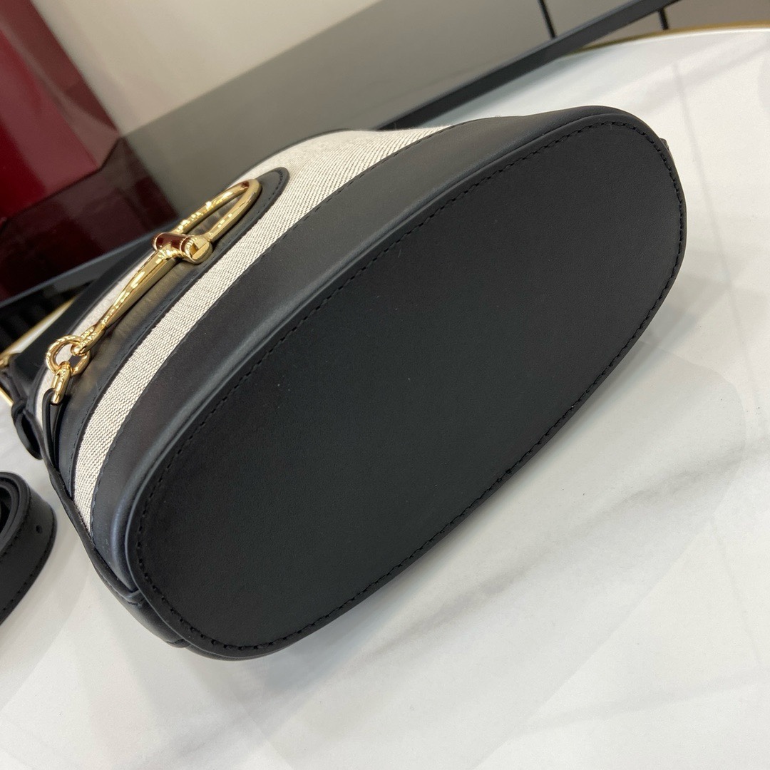 現代感 グッチ バッグコピー 牛革 レザー ハンドバッグ 大容量 ファッション 833665 ホワイト_7