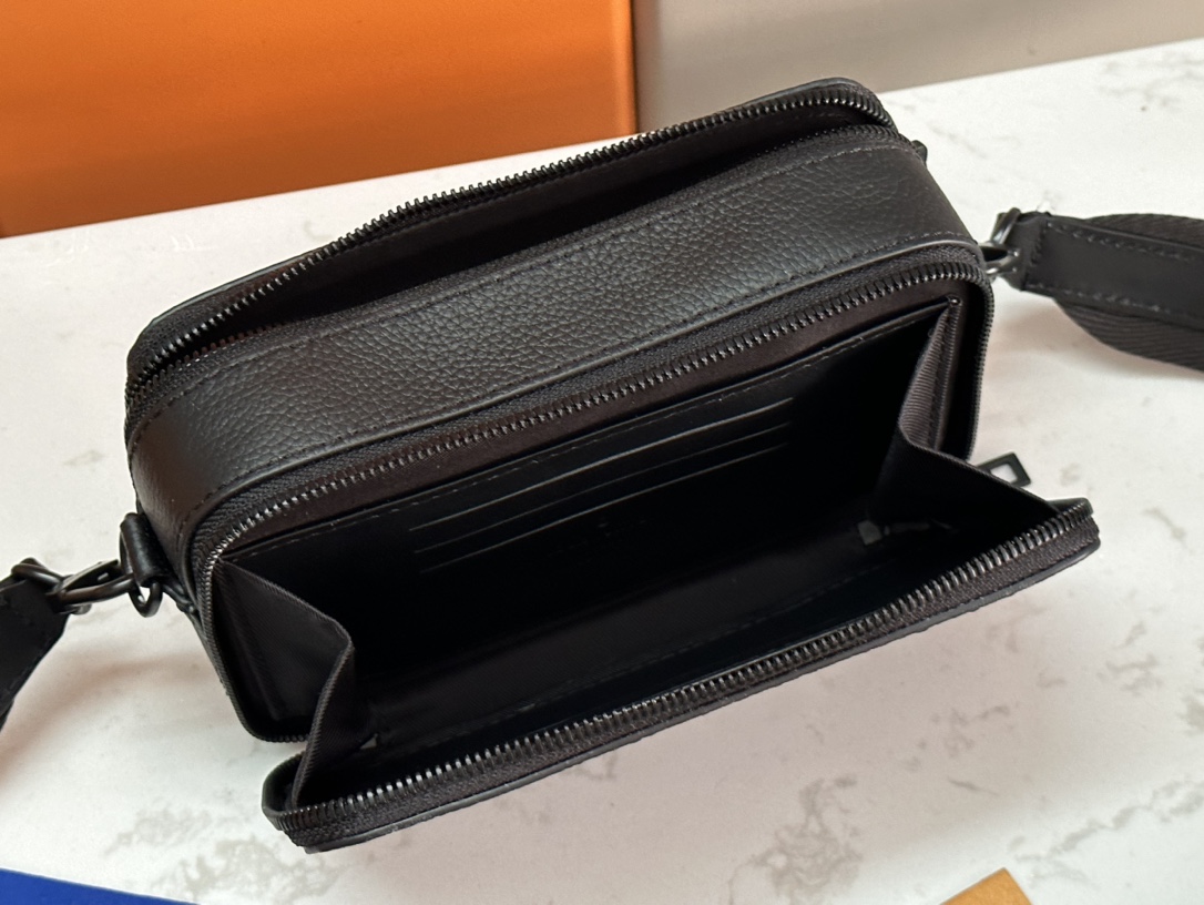 魅力的なスタイル ルイヴィトンバッグ 新作偽物 シンプル 牛革 レザー 斜め掛けバッグ M59161 ブラック_7