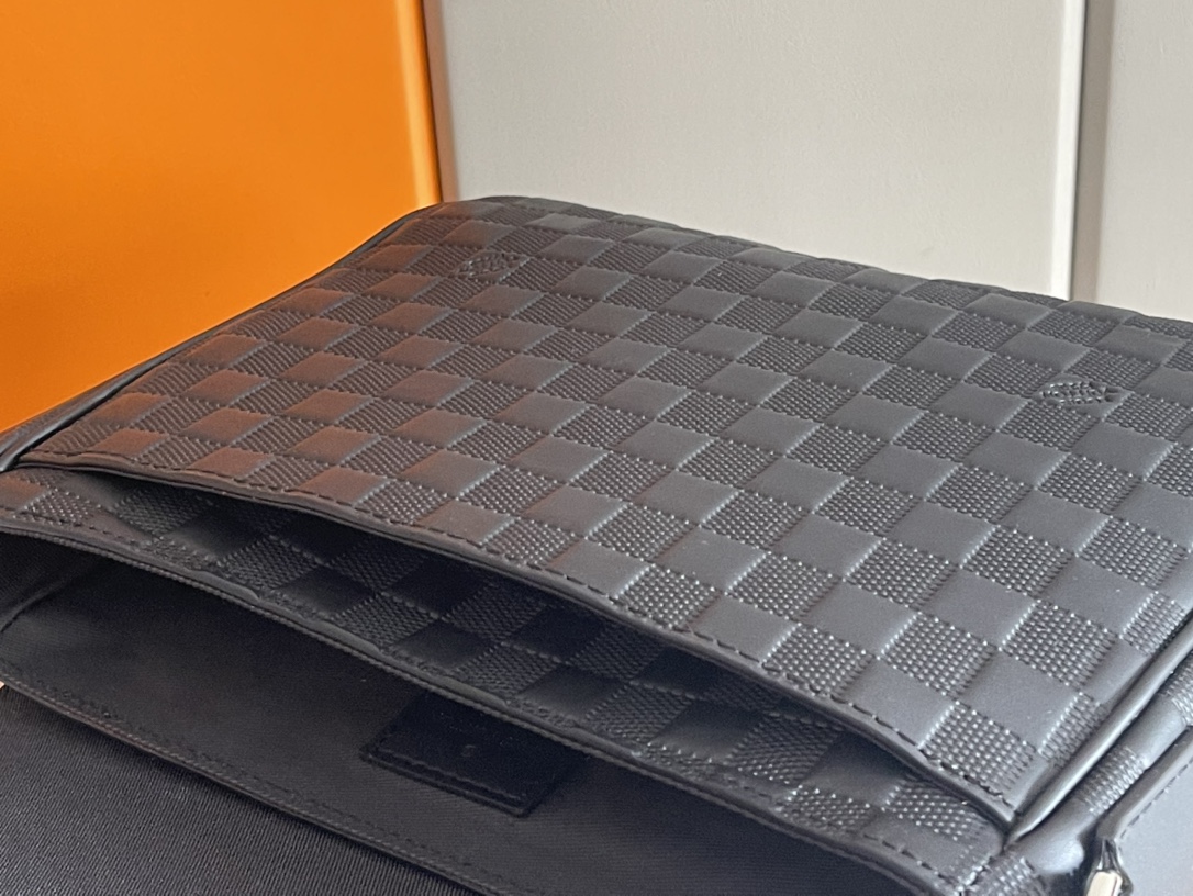 お値打ち価格 ルイヴィトンバッグ クリーニングコピー 牛革 レザー 斜め掛けバッグ  N42711 ブラック_4