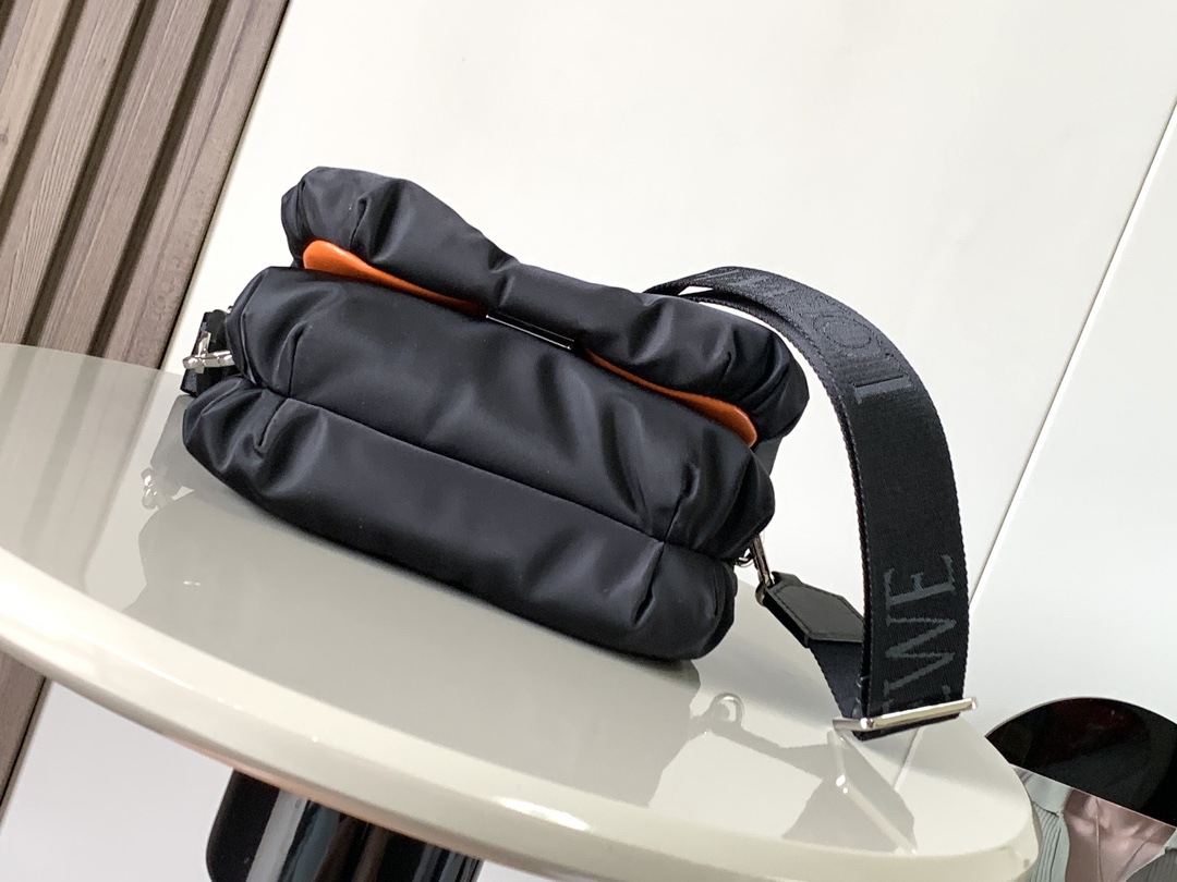 loewe バッグ激安通販 斜め掛けバッグ ナイロン 柔らかい シンプル 調整可 9118 ブラック_3