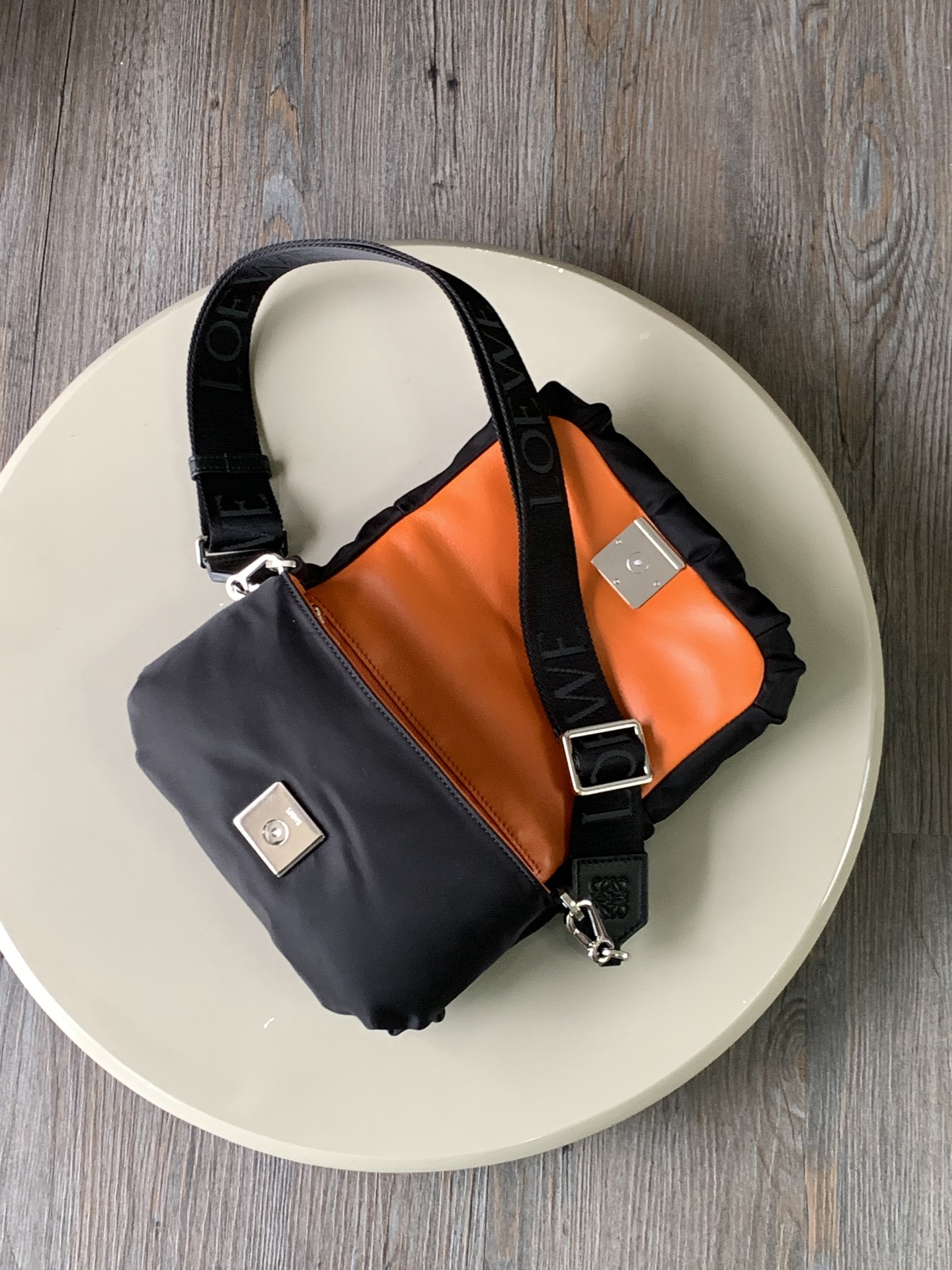 loewe バッグ激安通販 斜め掛けバッグ ナイロン 柔らかい シンプル 調整可 9118 ブラック_6
