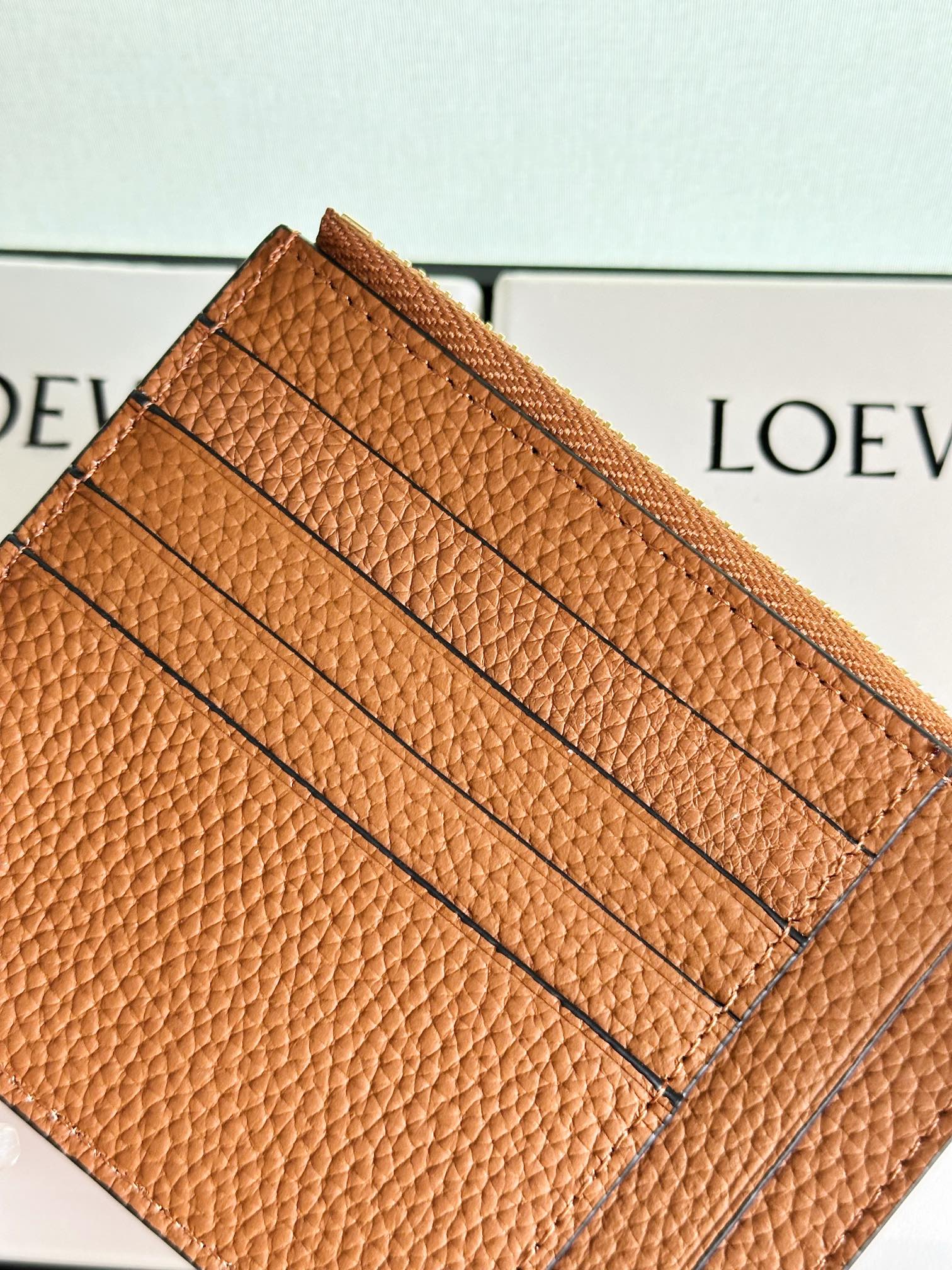 超低価格 ロエベ財布 偽物 カードケース 軽量 便利 レザー 牛革 オレンジ色_3