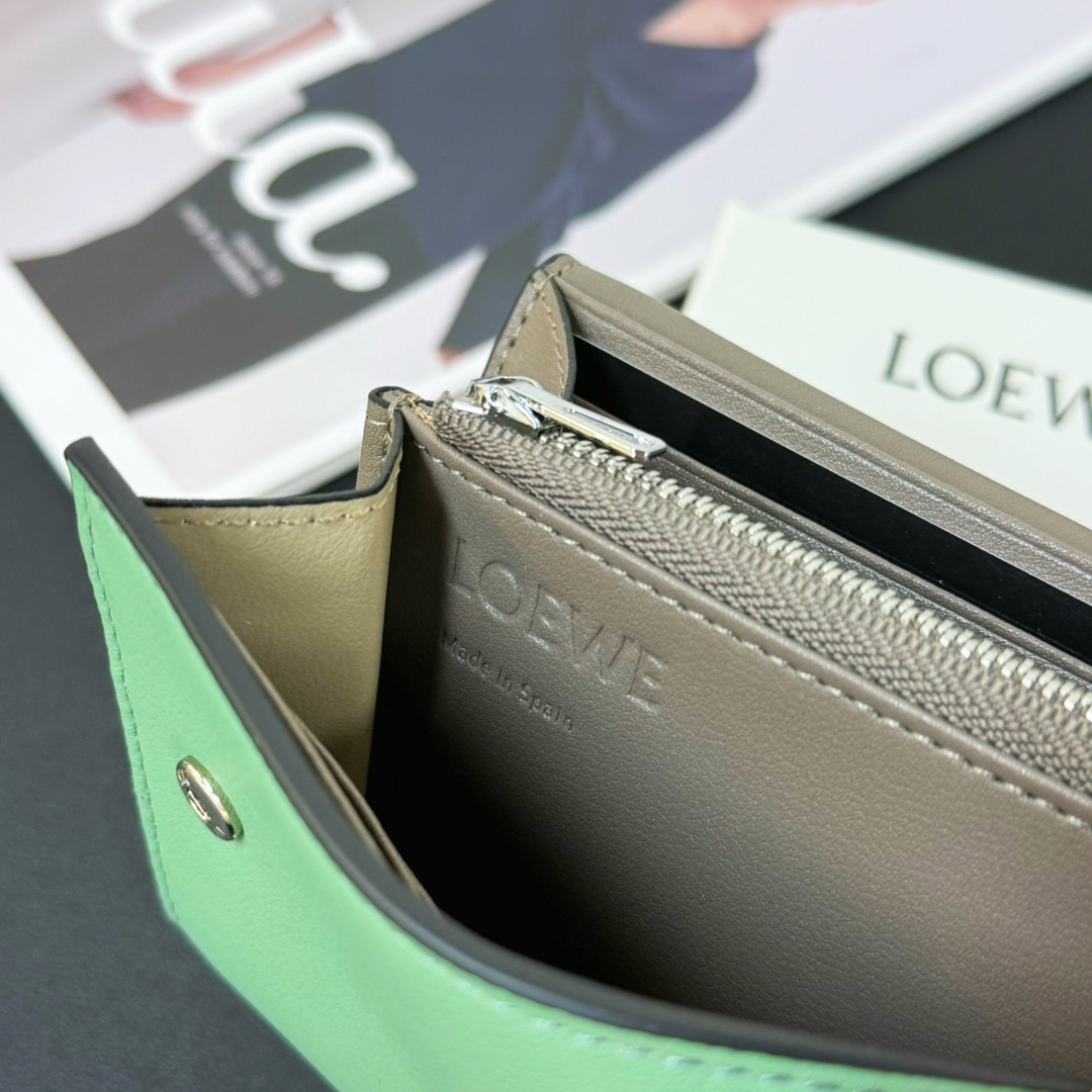 びっくりした価格 ロエベ財布 いくらスーパーコピー レザー 牛革 シンプル 長財布 おしゃれ グリーン_7