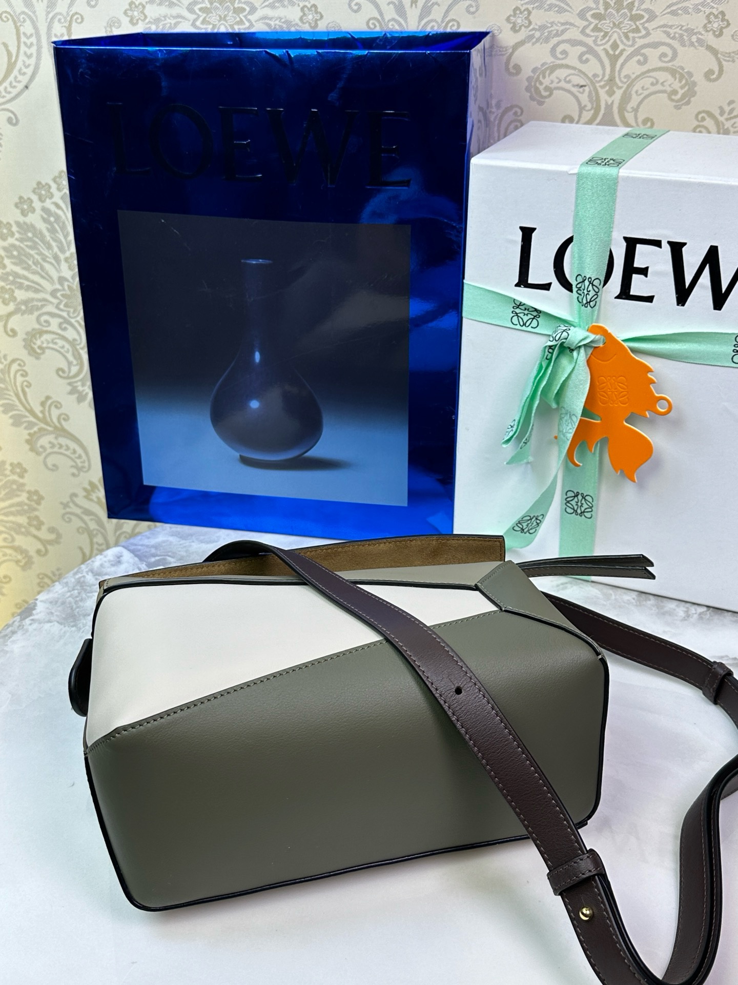 ロエベ ショルダー バッグコピー レザー 牛革 斜め掛けバッグ ハンドバッグ 幾何学デザイン 062405 グリーン_5