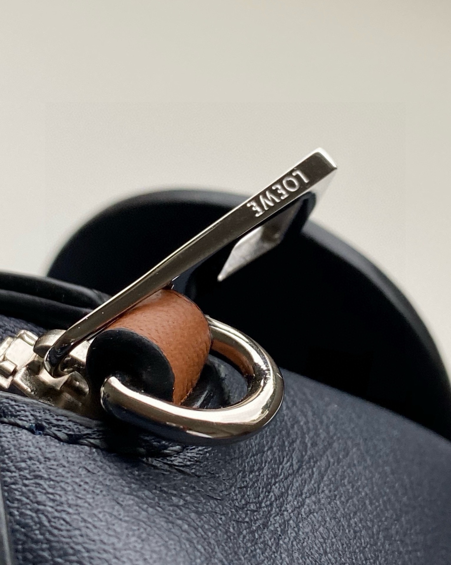 loewe バッグ偽物 レザー 牛革  小象かたち 可愛い 斜め掛けバッグ 66010 ブルー_12