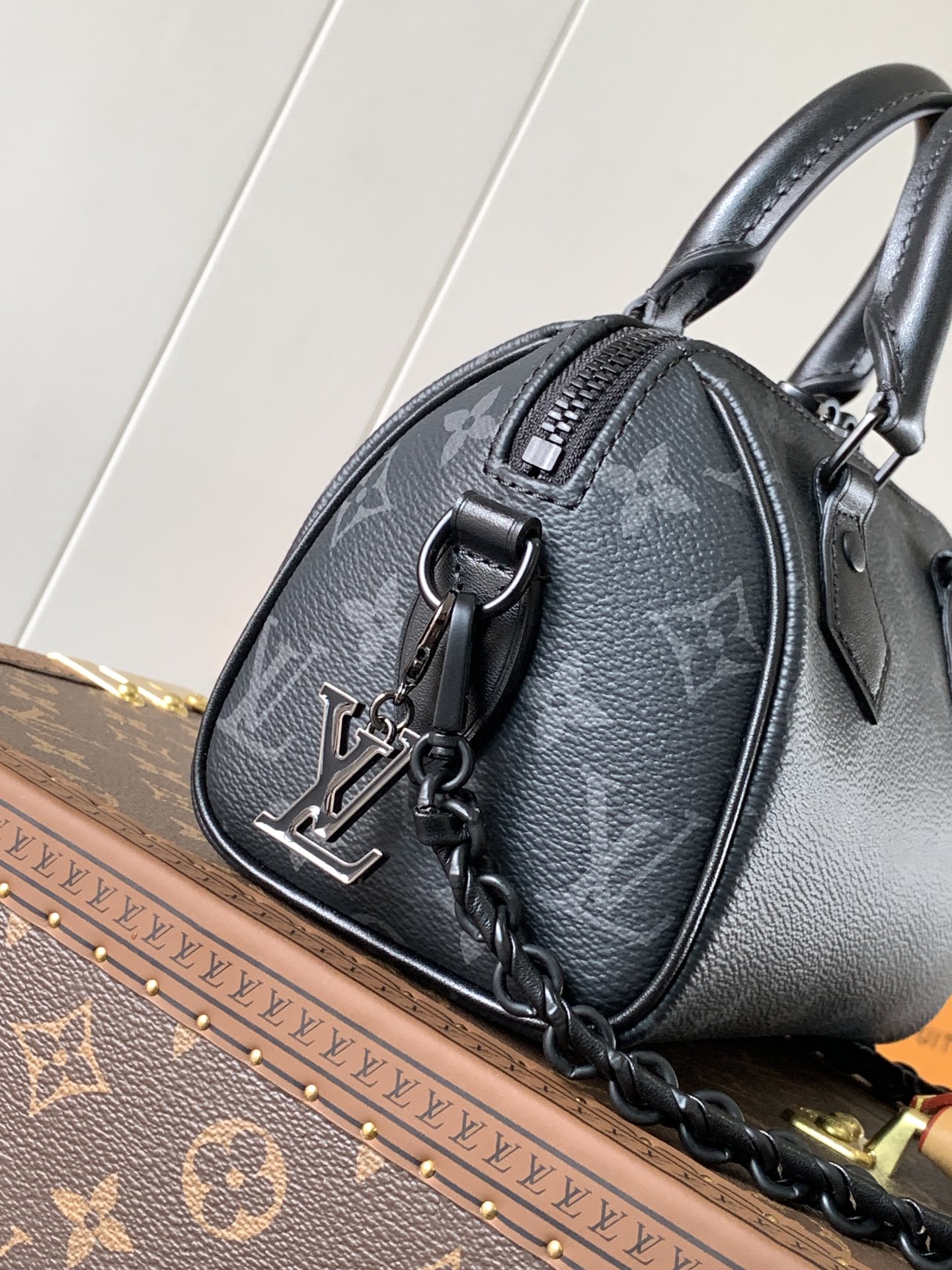 限定販売 ヴィトン バッグ イメージコピー ハンドバッグ 本革 優雅レディ 斜め掛け可 レザー M24606 ブラック_3