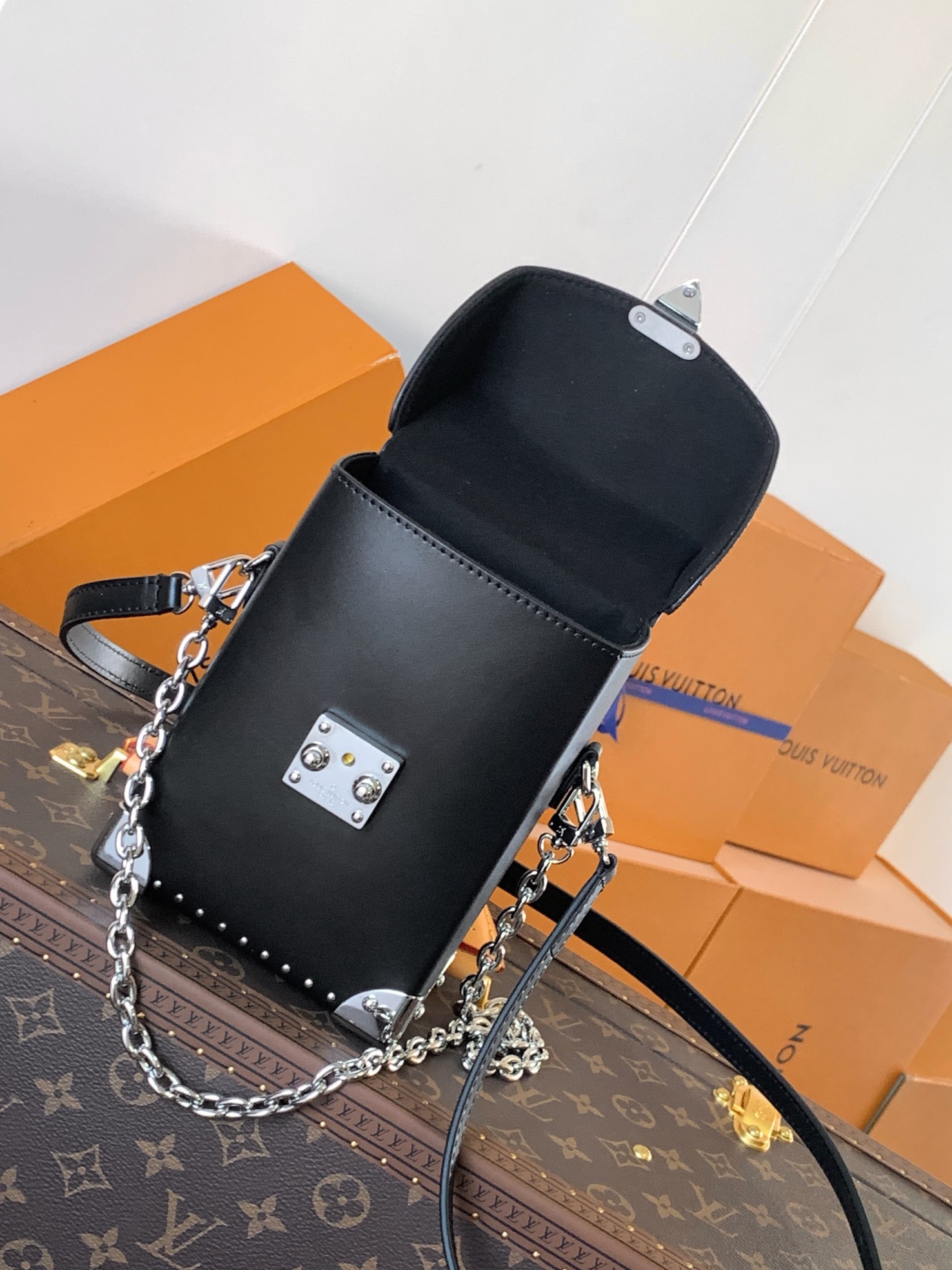 ルイヴィトンバッグ 肩掛け偽物 レザー 優雅 柔らかい ハンドバッグ 斜め掛け可 花柄 M12362 ブラック_7