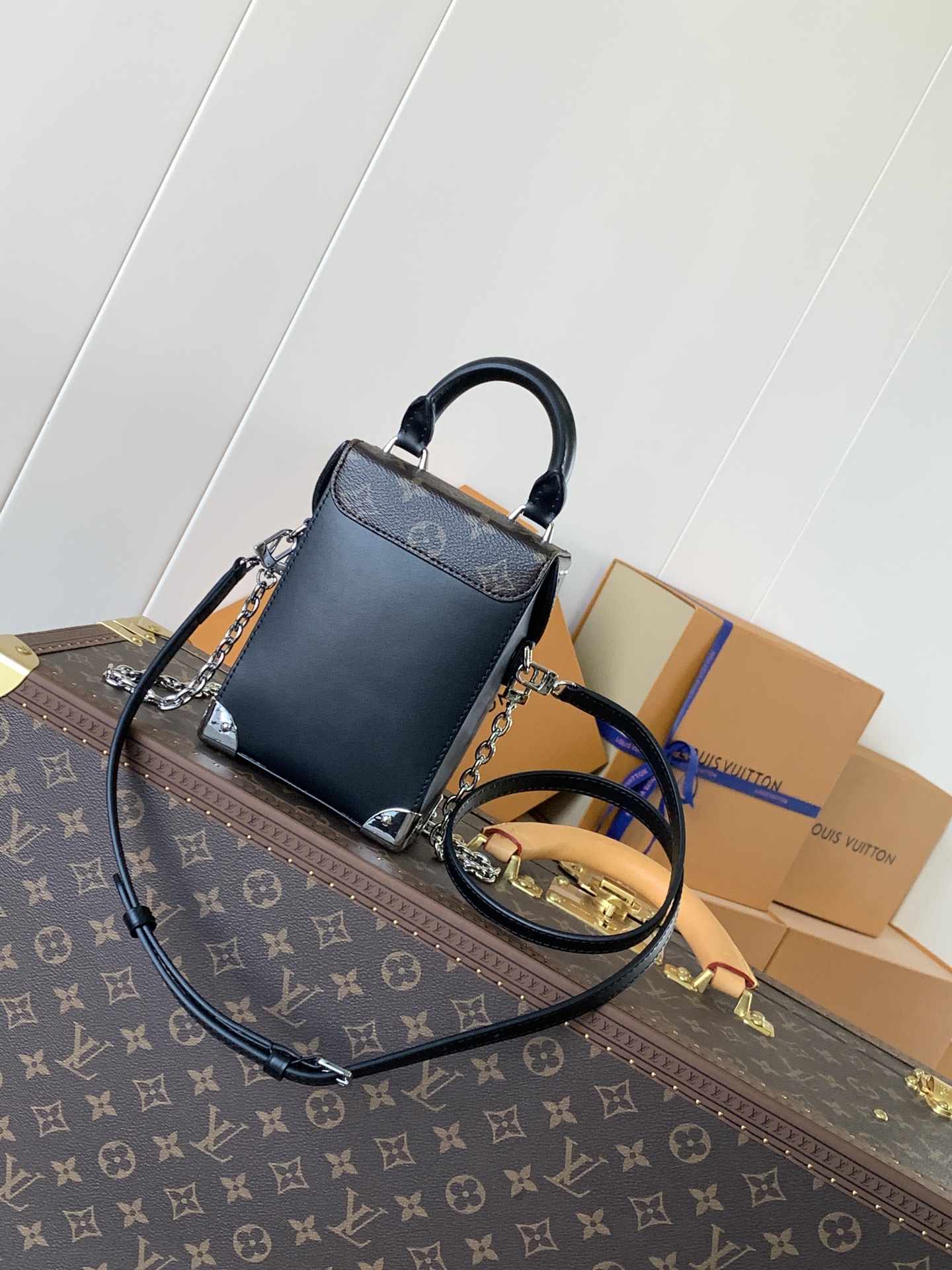 ルイヴィトンバッグ 肩掛け偽物 レザー 優雅 柔らかい ハンドバッグ 斜め掛け可 花柄 M12362 ブラック_8