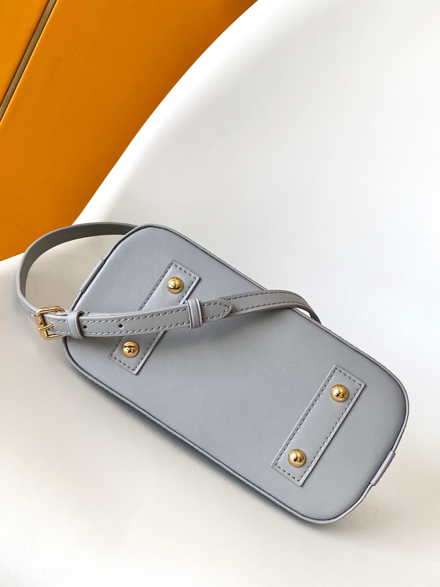 LV ヴィトン バッグ ケアコピー レザー 精緻 ハンドバッグ 柔らかい 斜め掛けバッグ M12561 グレー_7
