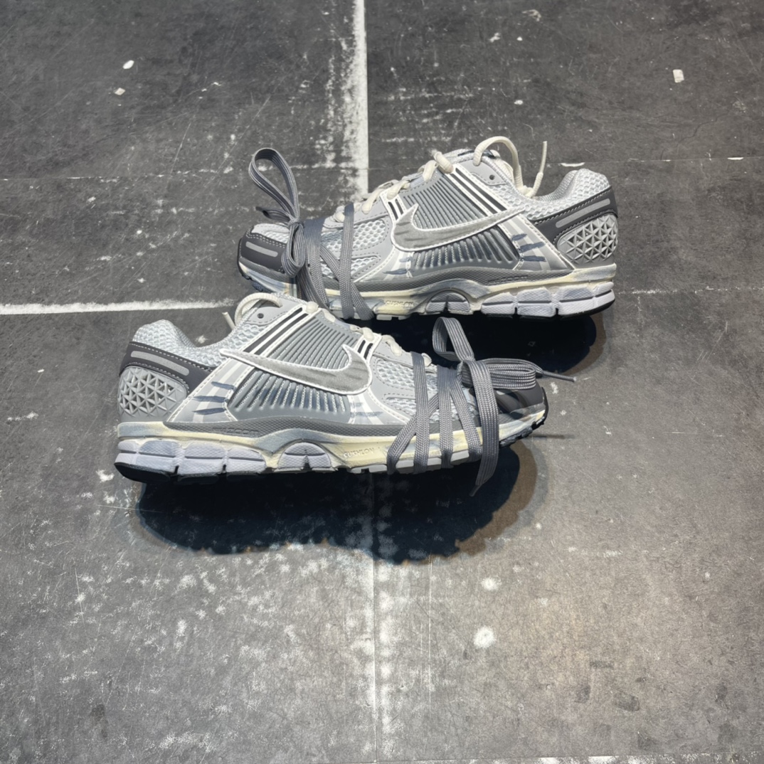 nike 厚底 スニーカースーパーコピー カジュアル 運動シューズ ランニング FD9919 001LFZ グレー_1