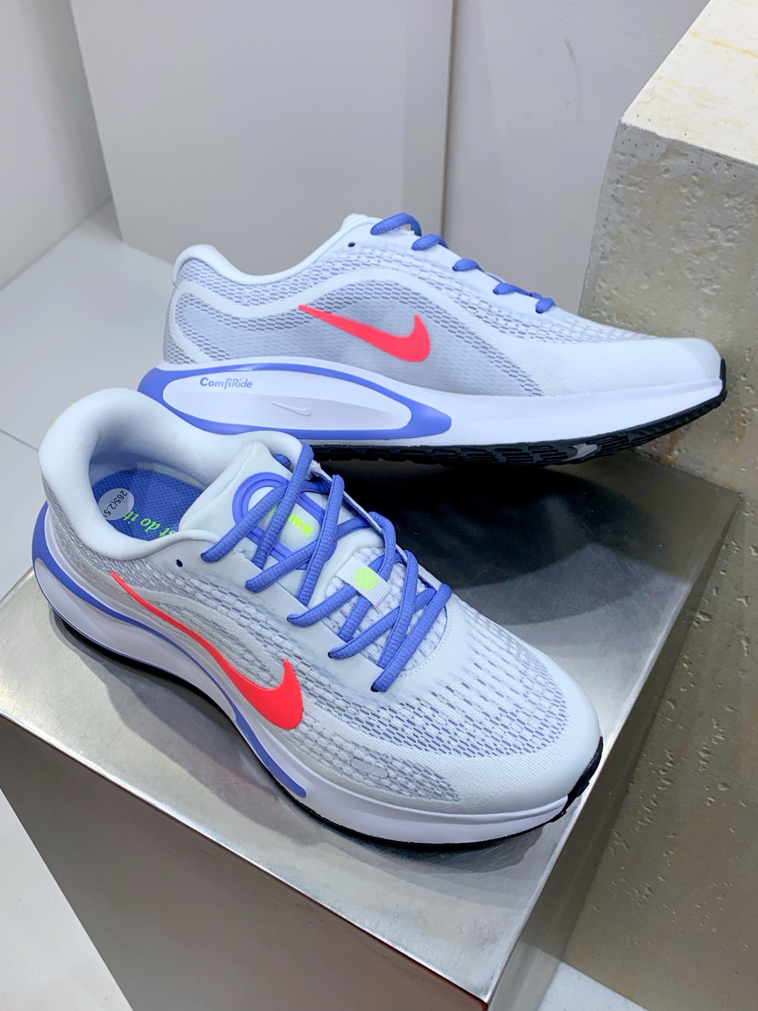 nike キッズ スニーカースーパーコピー ハンサム カジュアル 運動シューズ ランニング ブルー_1