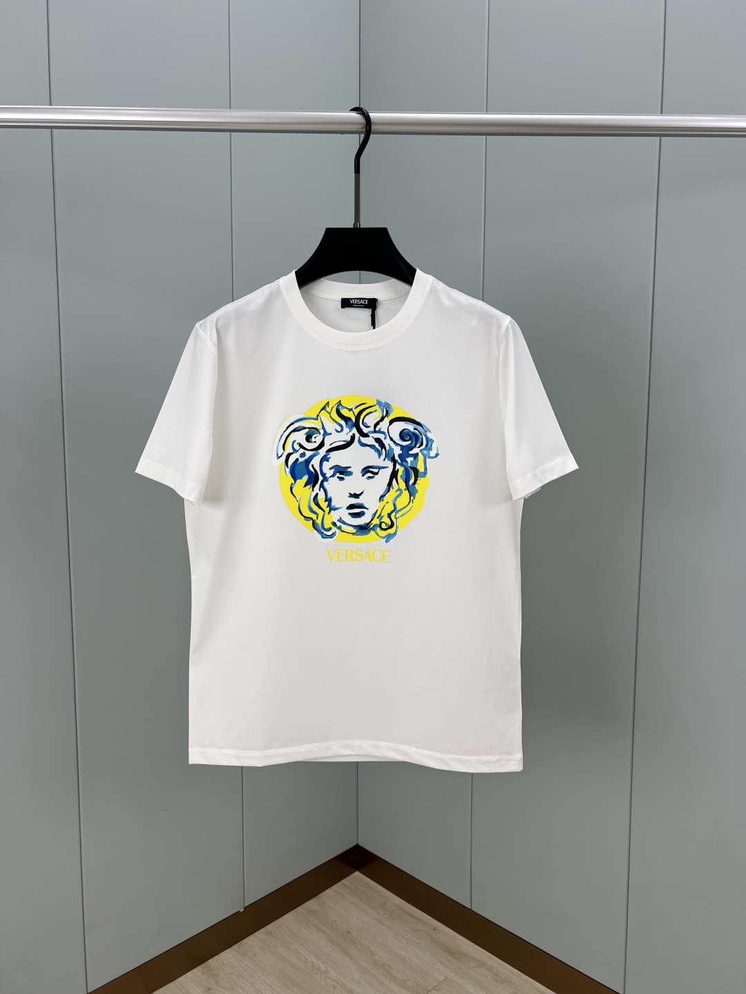 大販売 ヴェルサーチメンズtシャツコピー トップス 綿100% 半袖Tシャツ プリント ホワイト_1