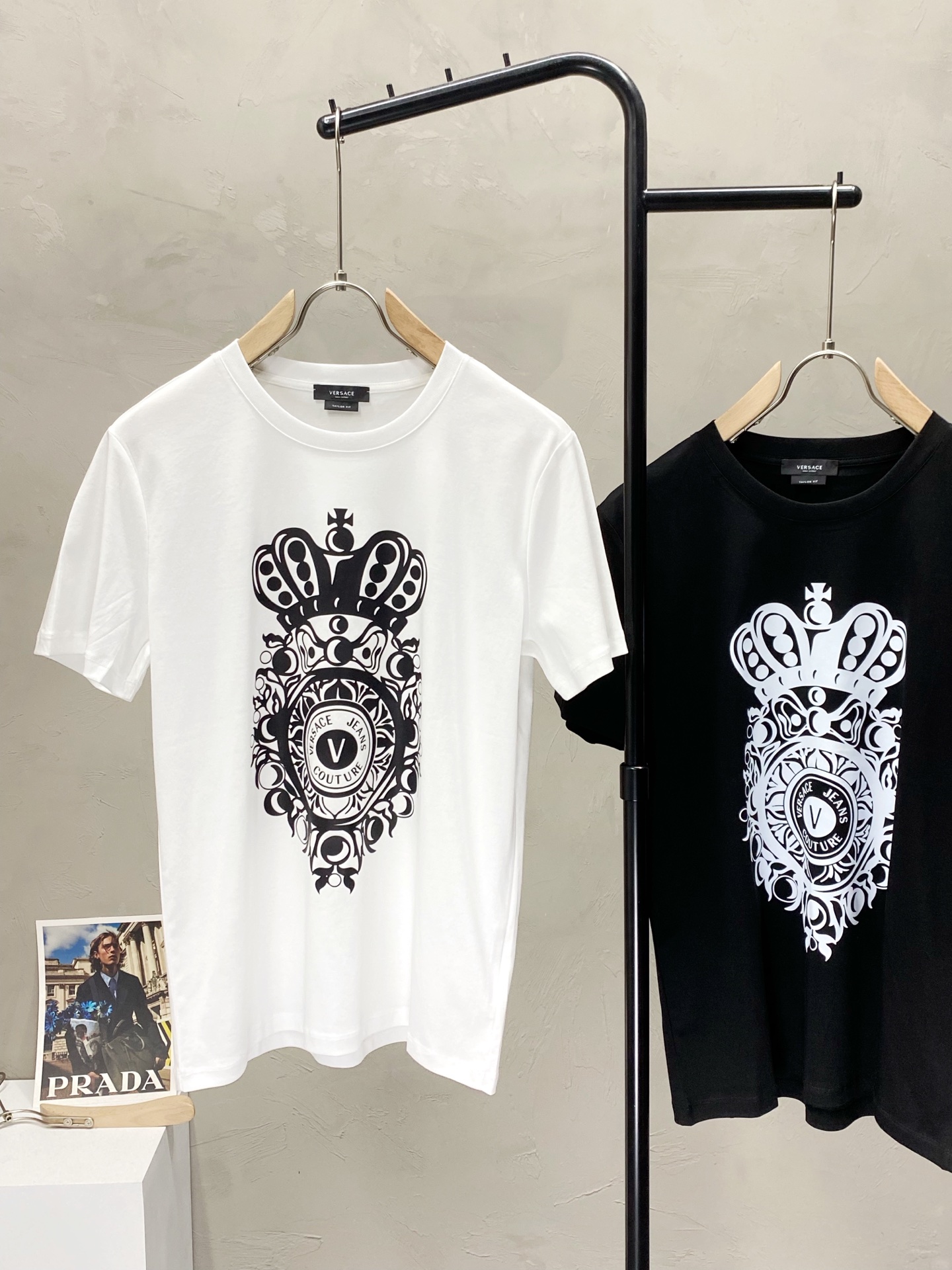 ヴェルサーチェ tシャツ メンズ偽物 トップス 綿100% 半袖Ｔシャツ ゆったり プリント  多色可選_4
