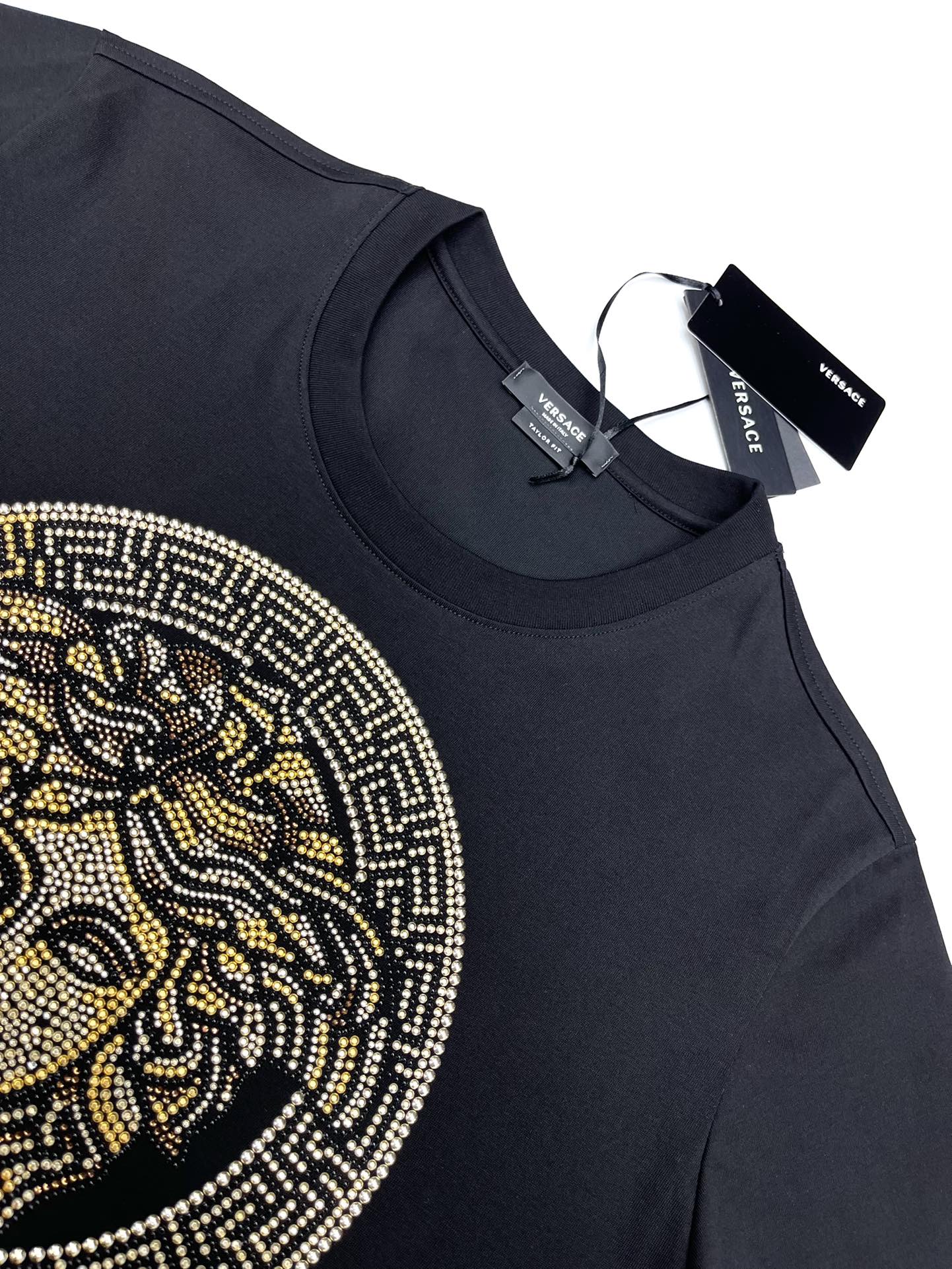 ヴェルサーチ ロングtシャツスーパーコピー トップス 綿100% 半袖Ｔシャツ ゆったり プリント  ブラック_3