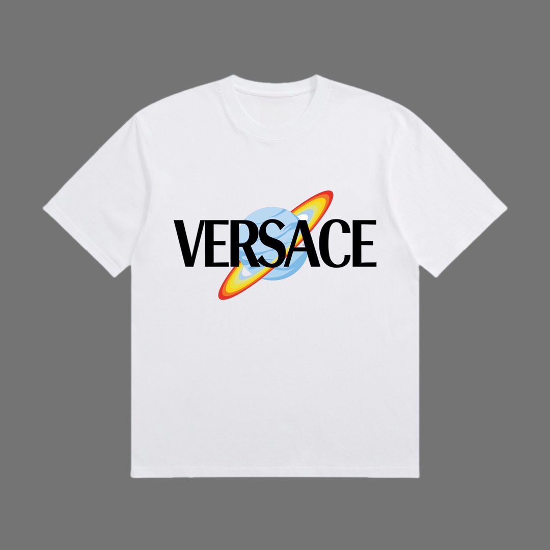 お得品‼ヴェルサーチ ロンt偽物 トップス 綿100% 半袖Ｔシャツ ゆったり プリント  ホワイト_1