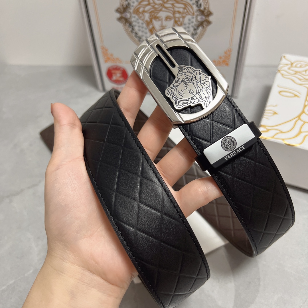 ヴェルサーチベルトコピー 牛革 レザー 上質商品 ファッション シルバ―バックル ブラック_4