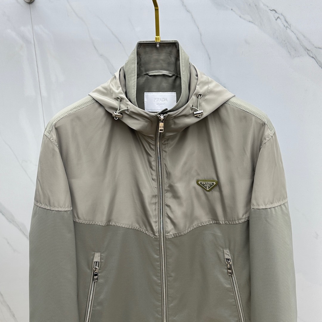 魅力的な prada ジャケット nissyコピー  アウター 防風 トップス フード付き メンズ 軽量 登山 グレー_2