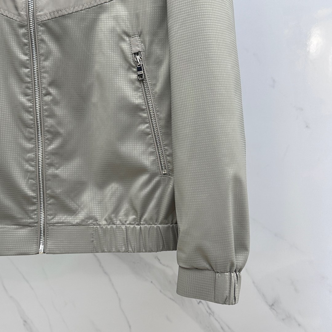 魅力的な prada ジャケット nissyコピー  アウター 防風 トップス フード付き メンズ 軽量 登山 グレー_5