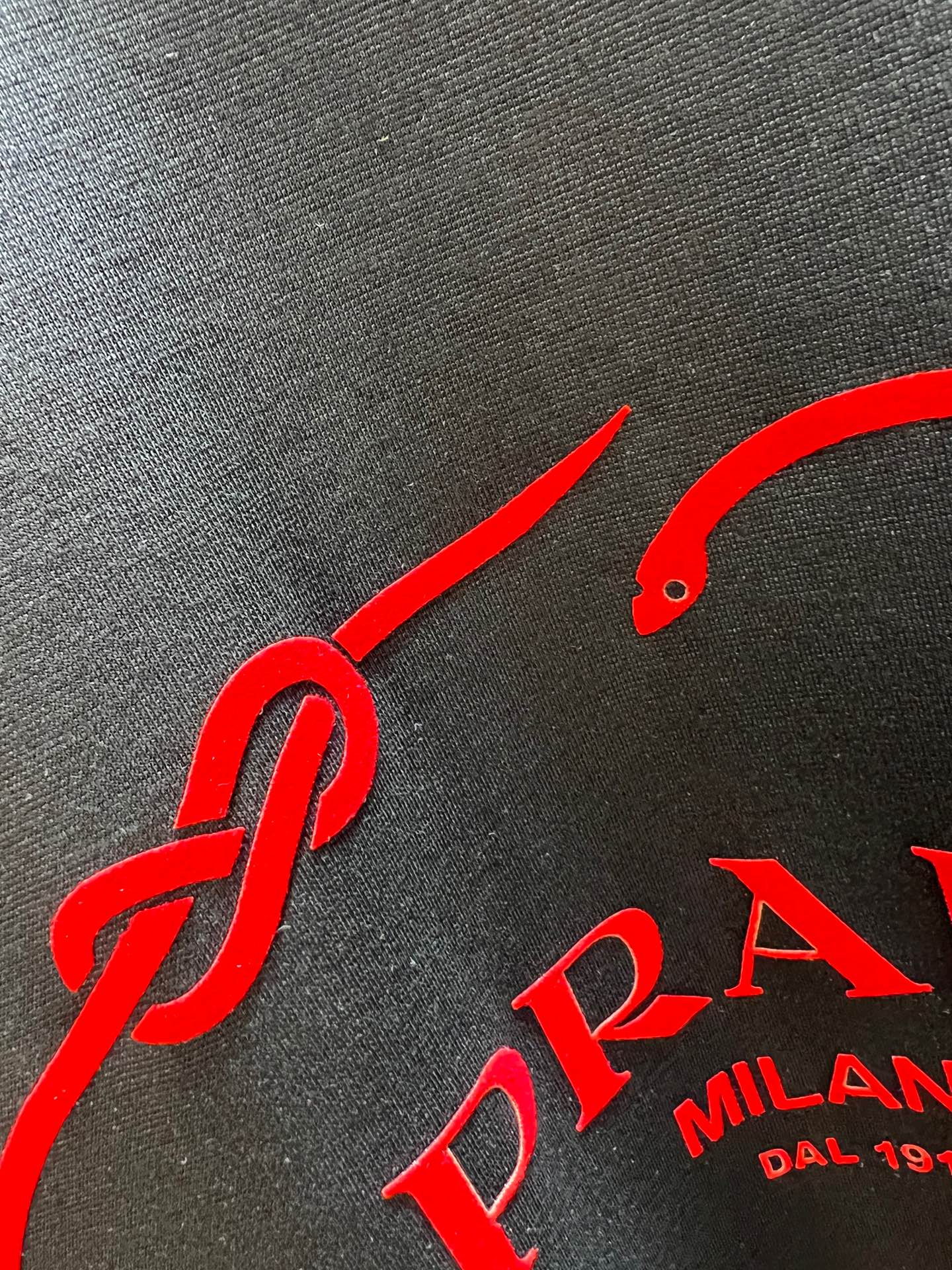 大得価の prada t シャツコピー トップス 短袖 柔らかい 純綿 プリント シンプル ブラック_6