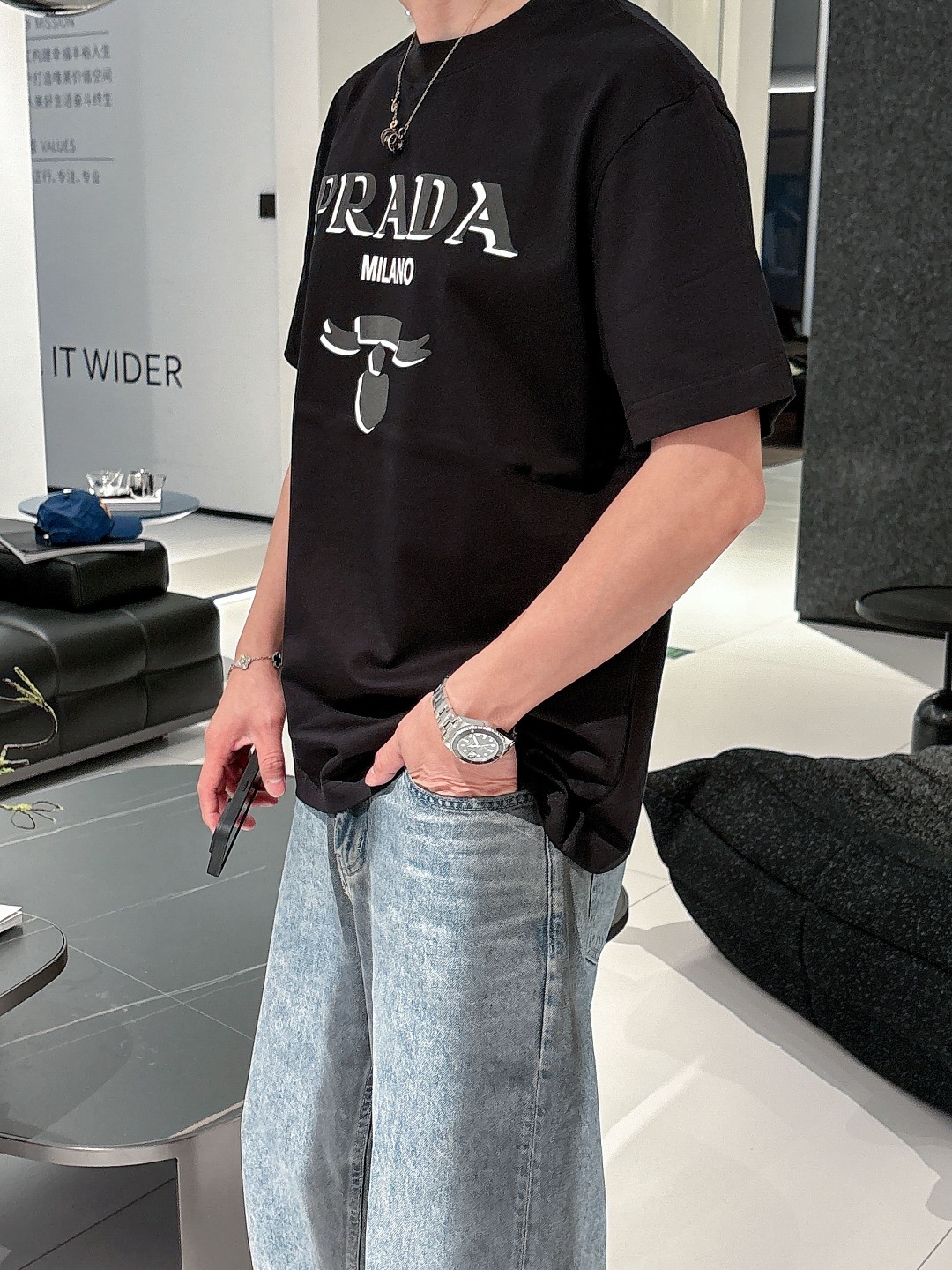 最新販売 prada シャツ 半袖スーパーコピー トップス 短袖Ｔシャツ 純綿 プリント 柔軟 ブラック_3