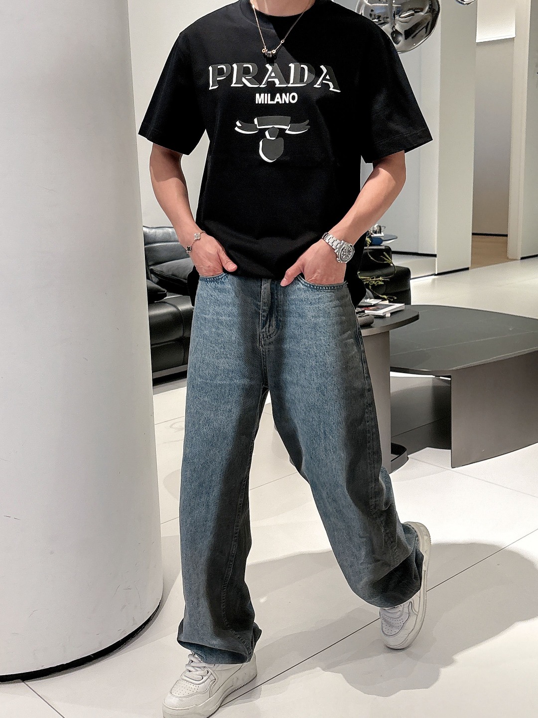 最新販売 prada シャツ 半袖スーパーコピー トップス 短袖Ｔシャツ 純綿 プリント 柔軟 ブラック_5