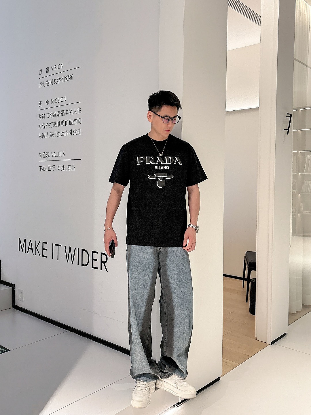 最新販売 prada シャツ 半袖スーパーコピー トップス 短袖Ｔシャツ 純綿 プリント 柔軟 ブラック_11