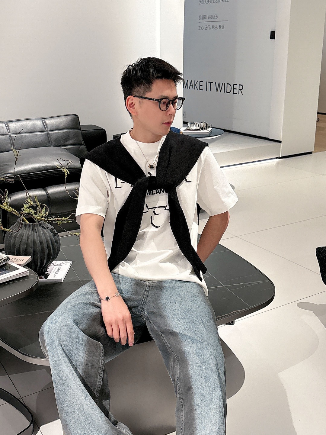 最新販売 prada ティー シャツ メンズ偽物 トップス 短袖Ｔシャツ 純綿 プリント 柔軟 ホワイト_3