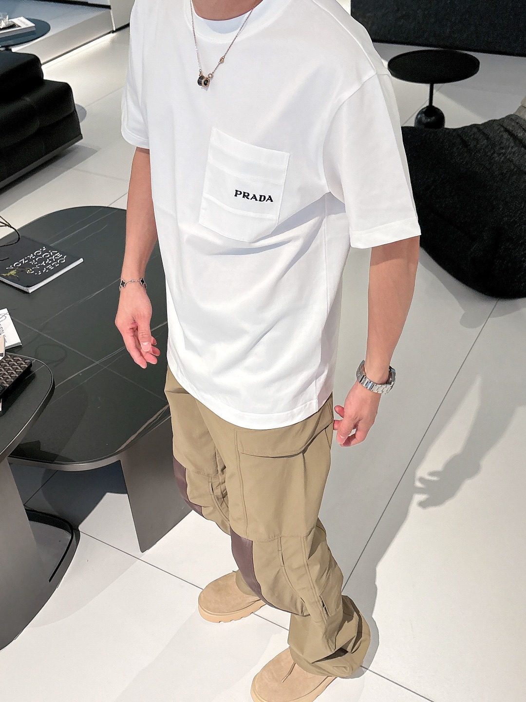 爆買いできる t シャツ プラダスーパーコピートップス 短袖Ｔシャツ 純綿 プリント 柔軟 シンプル ホワイト_3