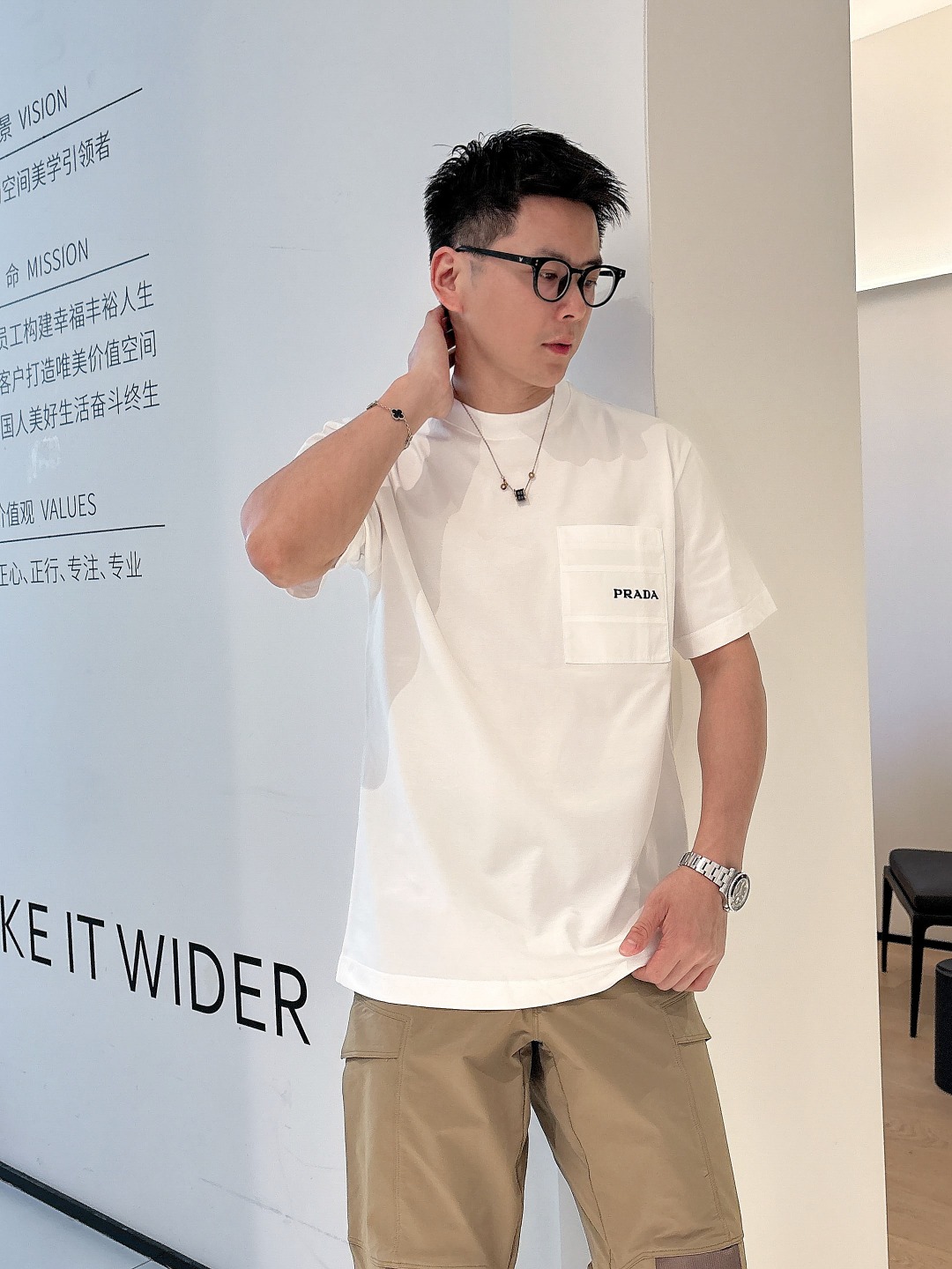 爆買いできる t シャツ プラダスーパーコピートップス 短袖Ｔシャツ 純綿 プリント 柔軟 シンプル ホワイト_9