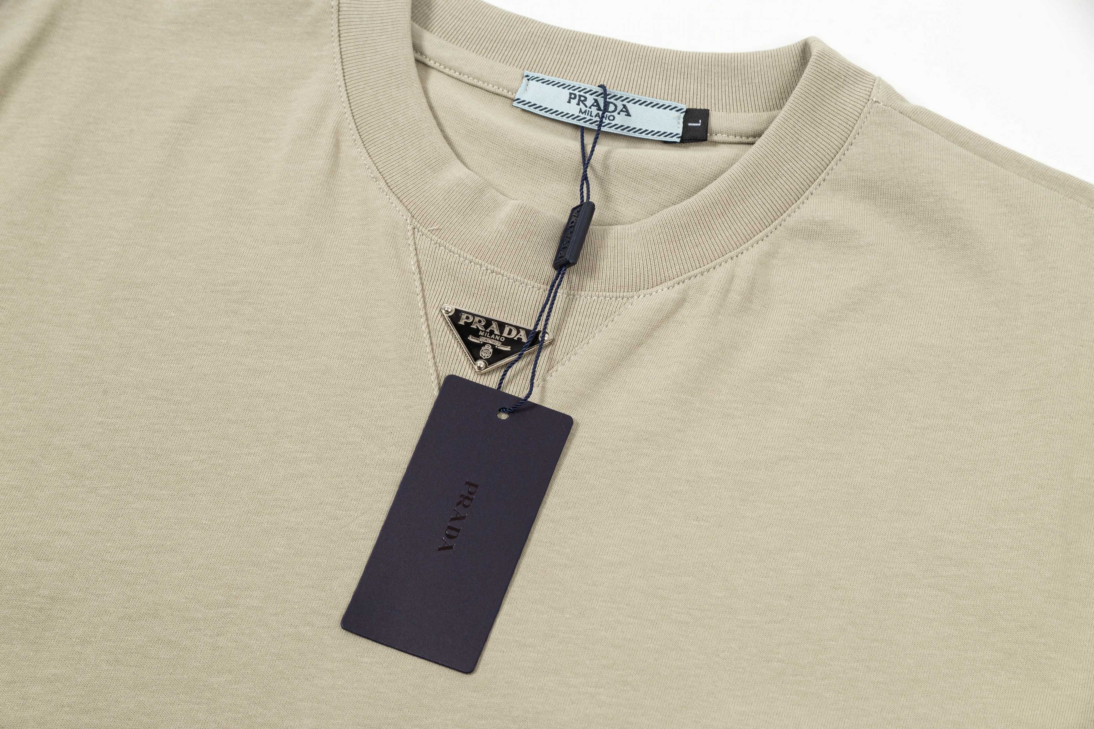 プラダ t シャツ 値段スーパーコピー 人気定番 トップス 短袖Ｔシャツ 純綿 シンプル グレー_5