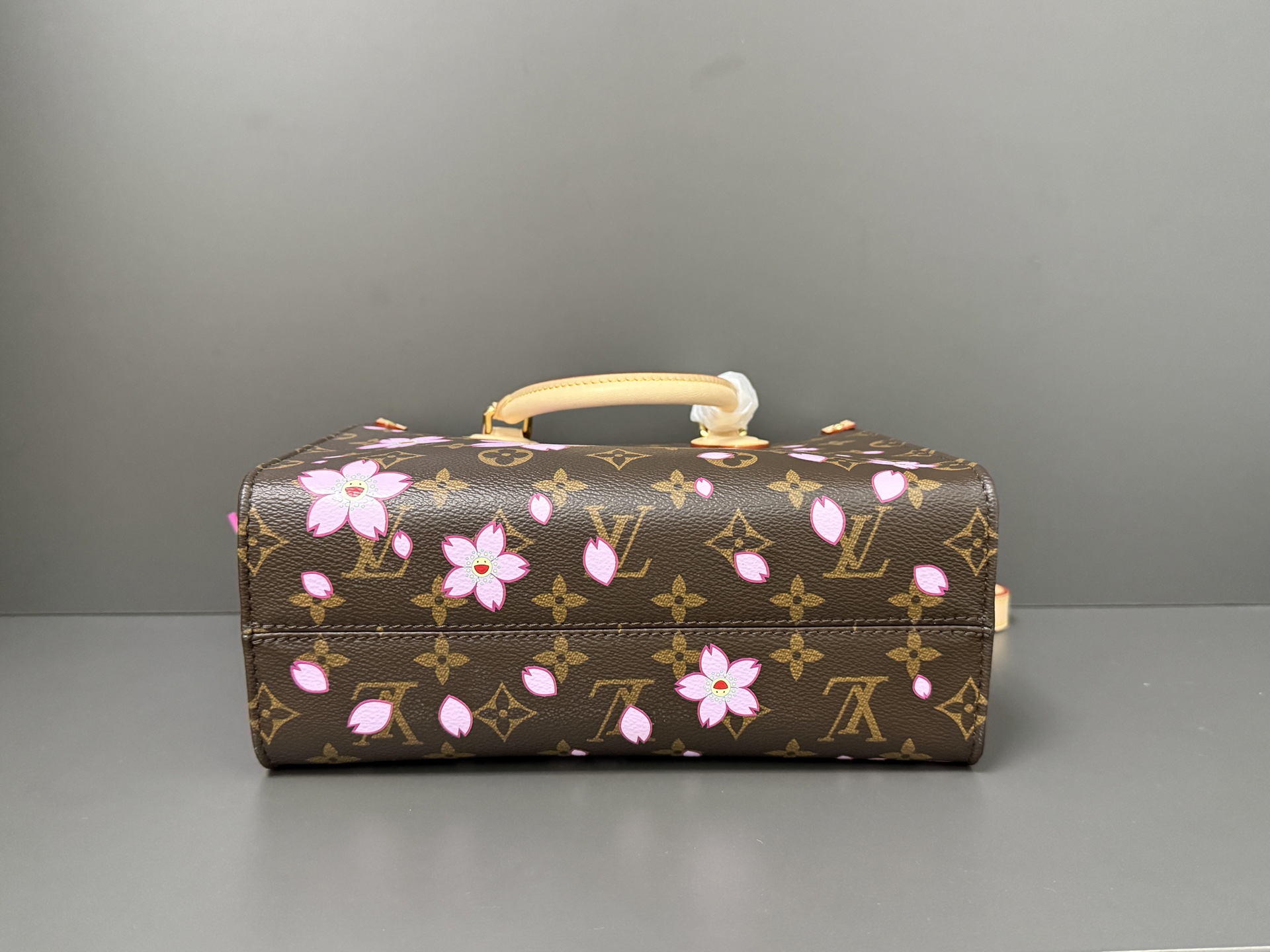 ルイヴィトンカバン黒コピー ハンドバッグ  桜プリント 牛革 M13269 ファッション ブラウン_3