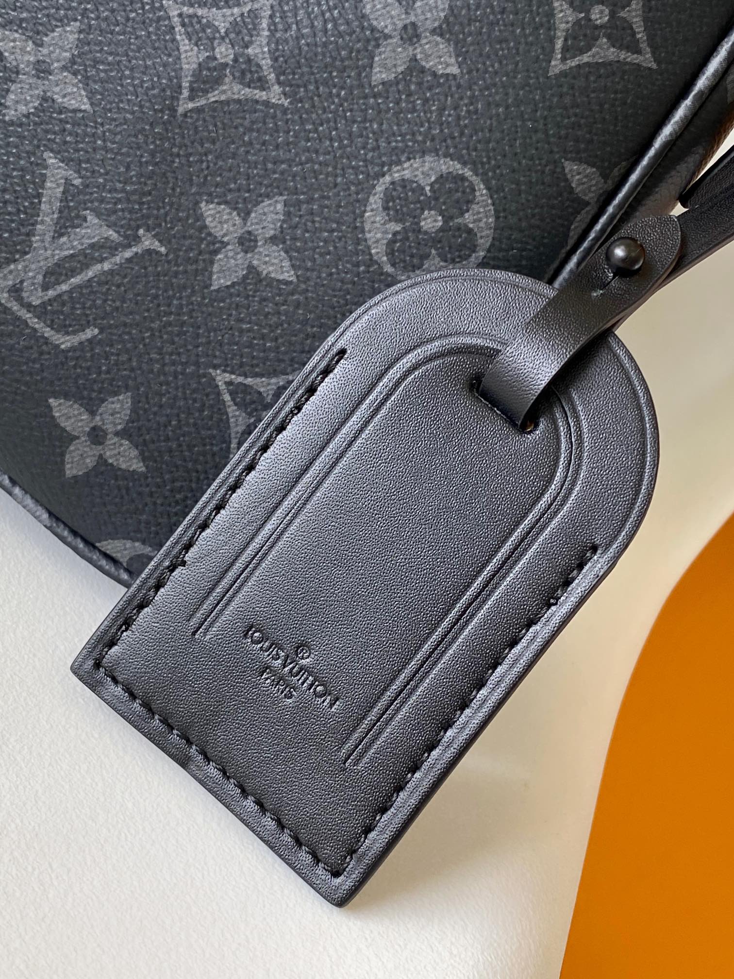 LV 人気定番 ヴィトン バッグ 軽い偽物 斜め掛けバッグ  牛革 上質 シンプル M11741 ブラック_6